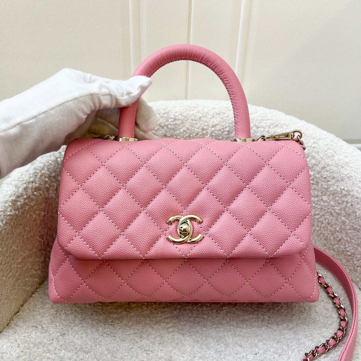 Chanel Small () Coco Handle in Pink Caviar and LGHW Accessory