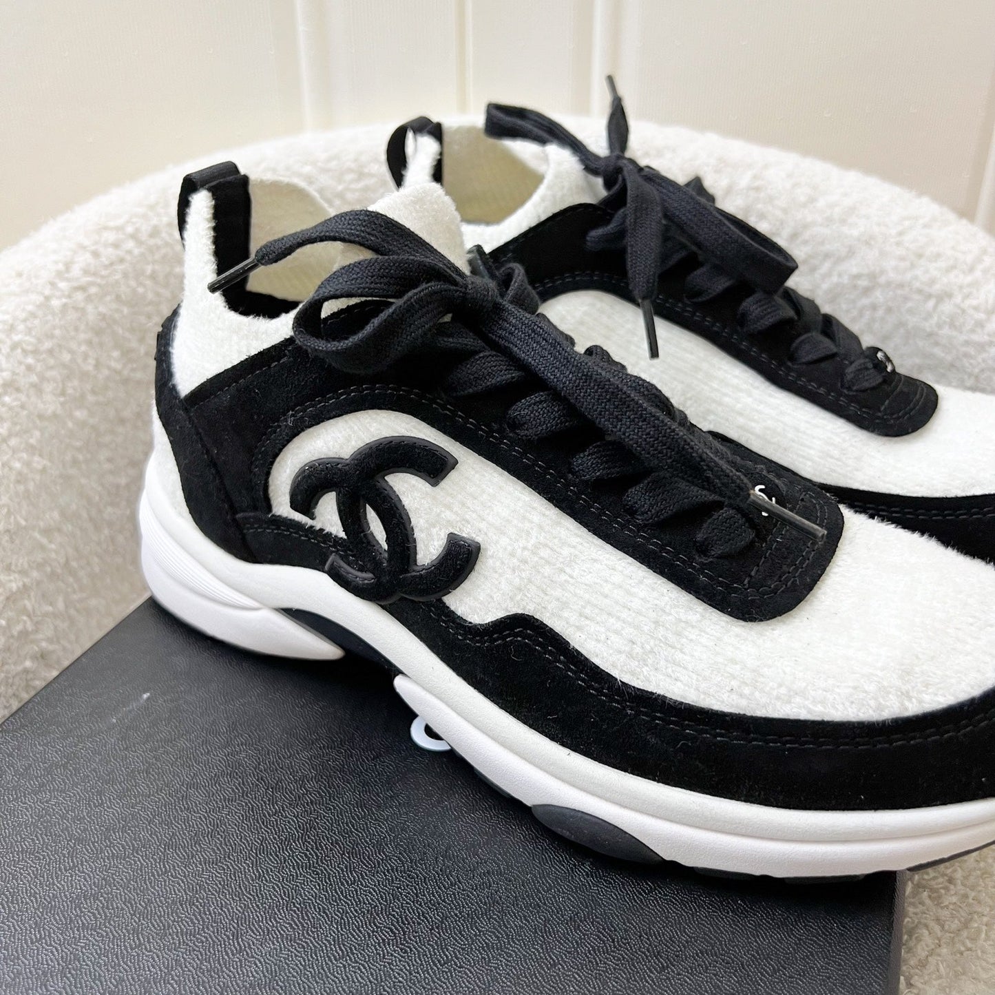 Chanel Sneakers / Trainers in Black Suede and White Fabric Size 38