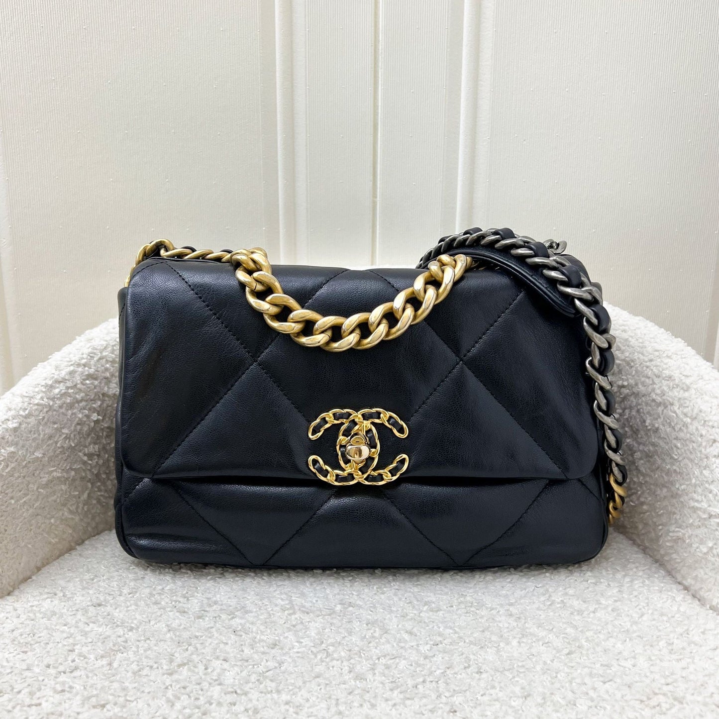 Chanel 19 Small Flap in Black Goatskin and 3-tone HW Accessory