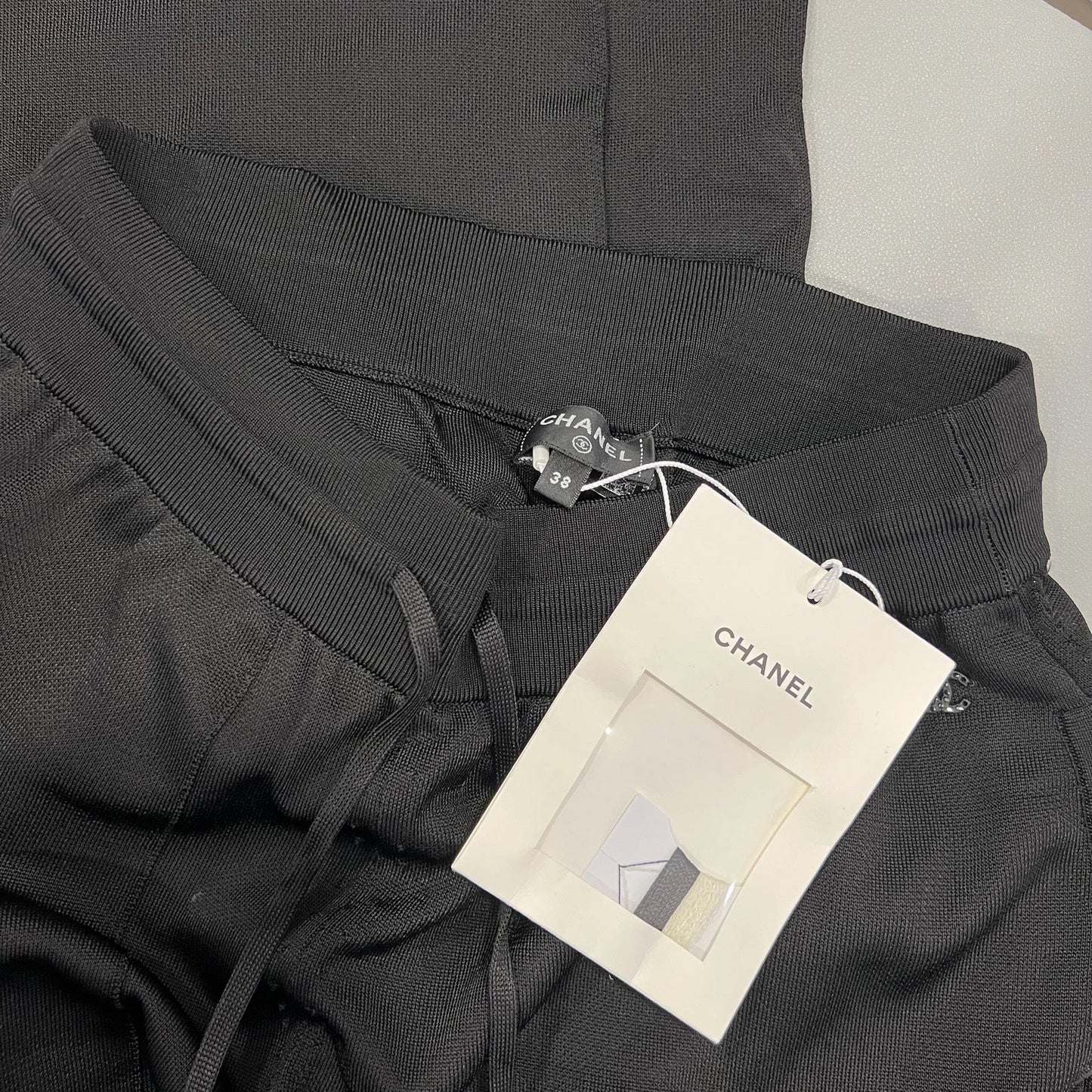 Chanel Pants in Black &amp; Ecru Mixed Fibres (Vicose and Polyamide) Sz 38 (Model: )