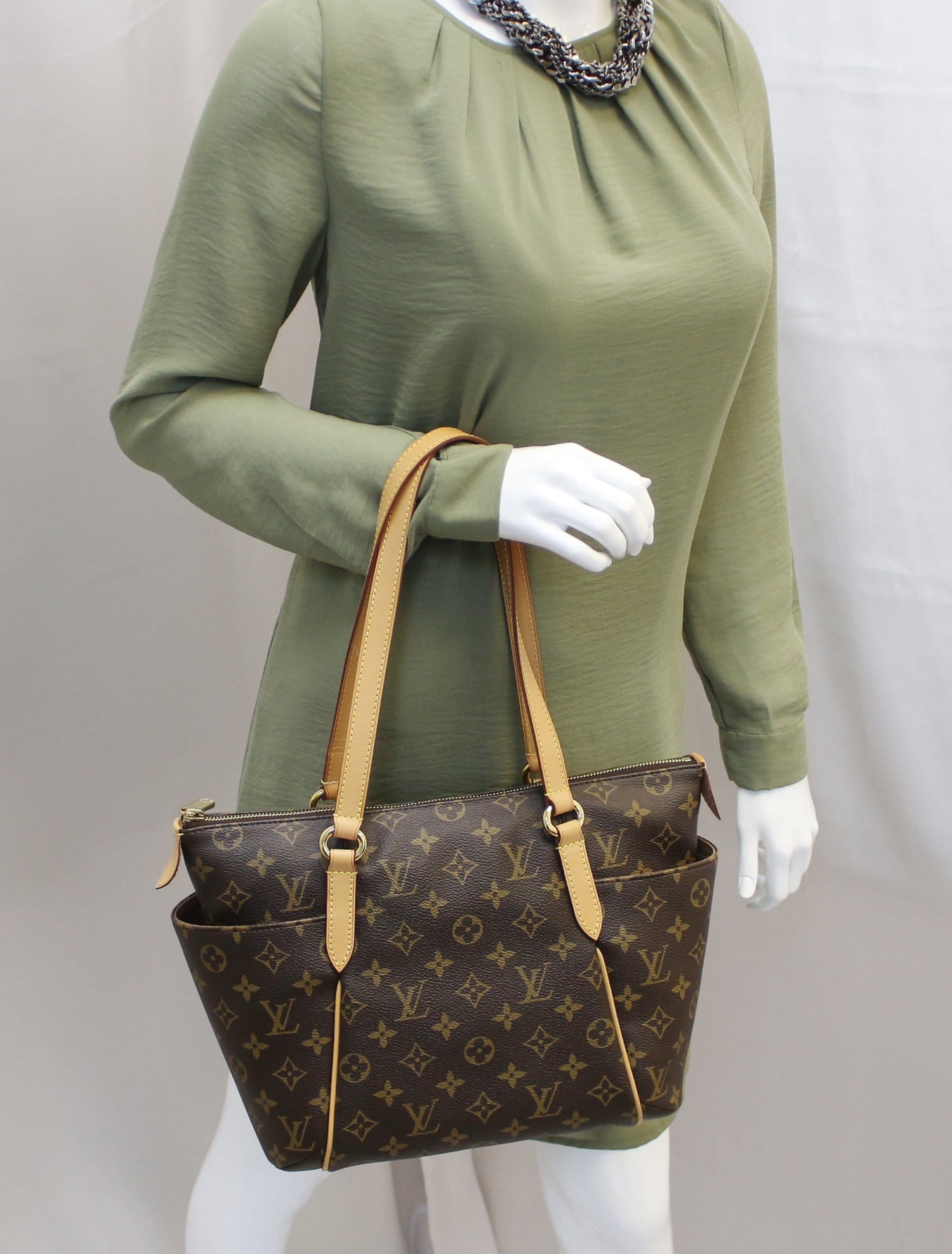 Louis Totally Pm Shoulder Tote Bag Monogram Shoulder Bag
