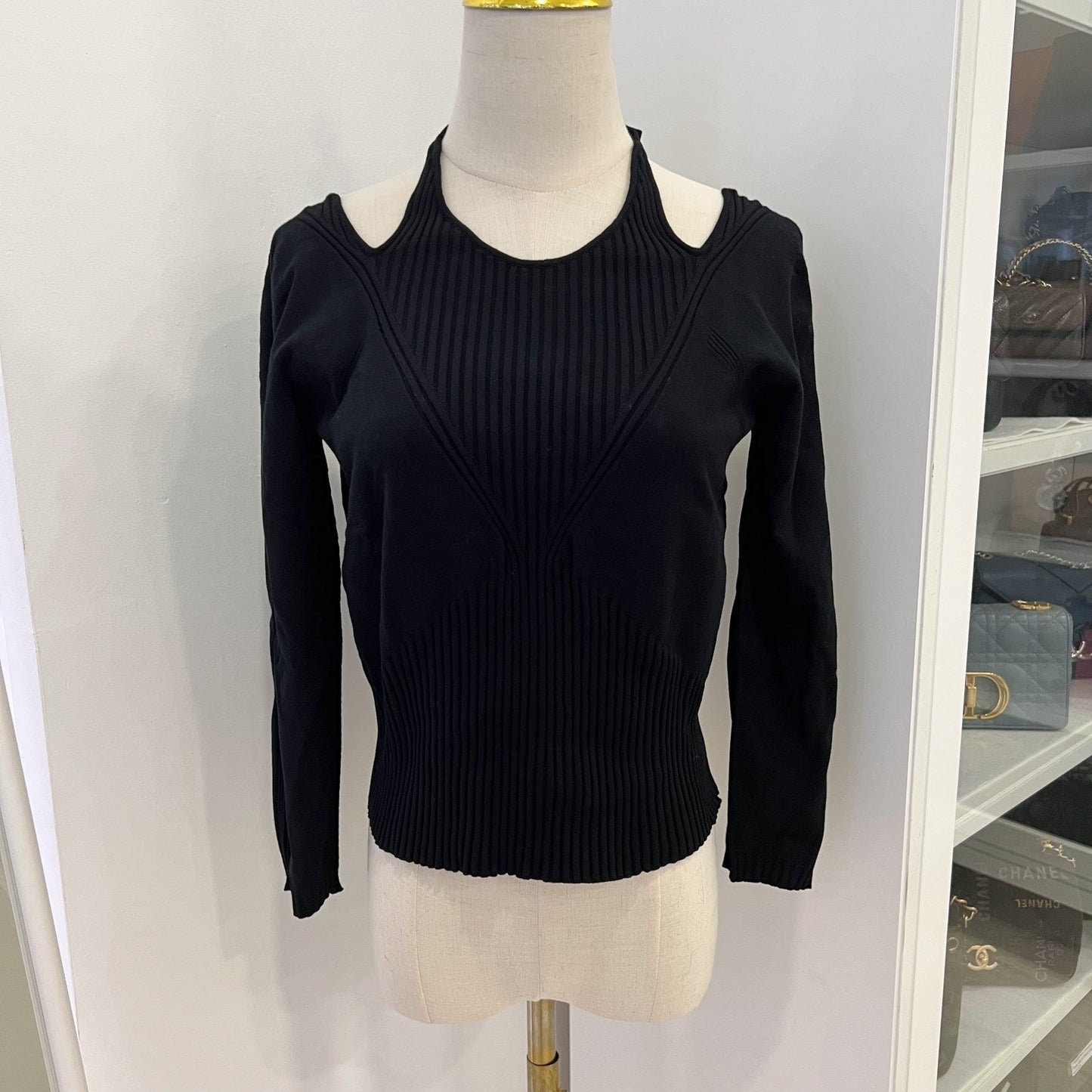Chanel Long Sleeves Open Back Blo / Top in Black Viscose and Polyester (Model: ) Accessory