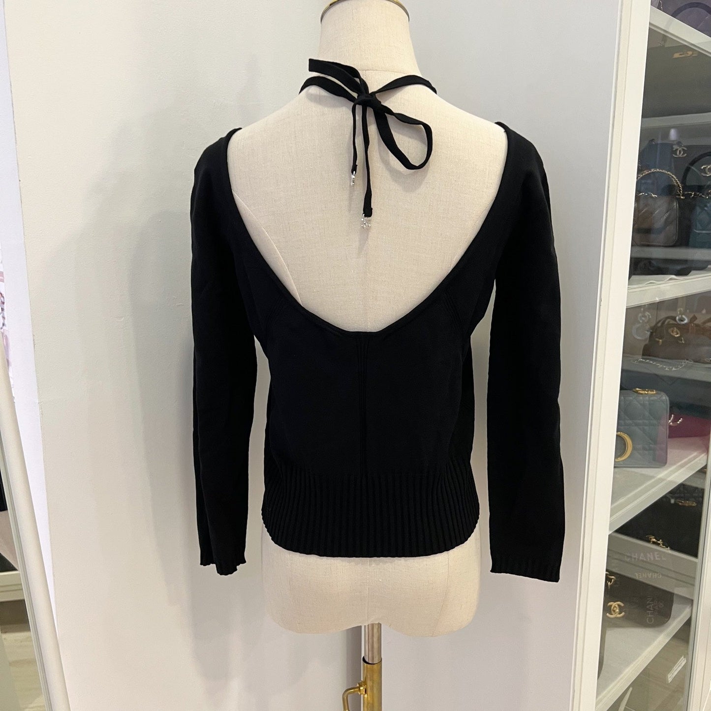 Chanel Long Sleeves Open Back Blo / Top in Black Viscose and Polyester (Model: ) Accessory