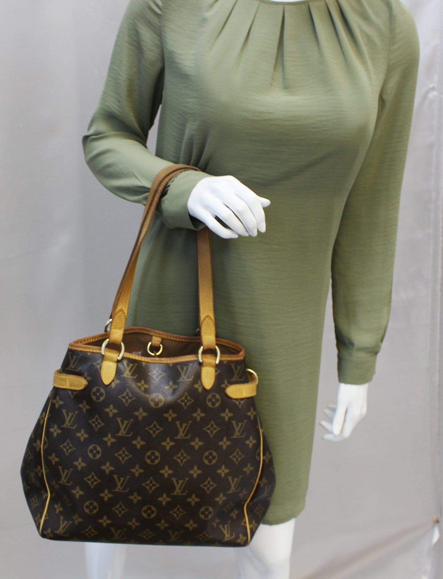 Louis Shoulder Bag Batignolles Vertical Monogram