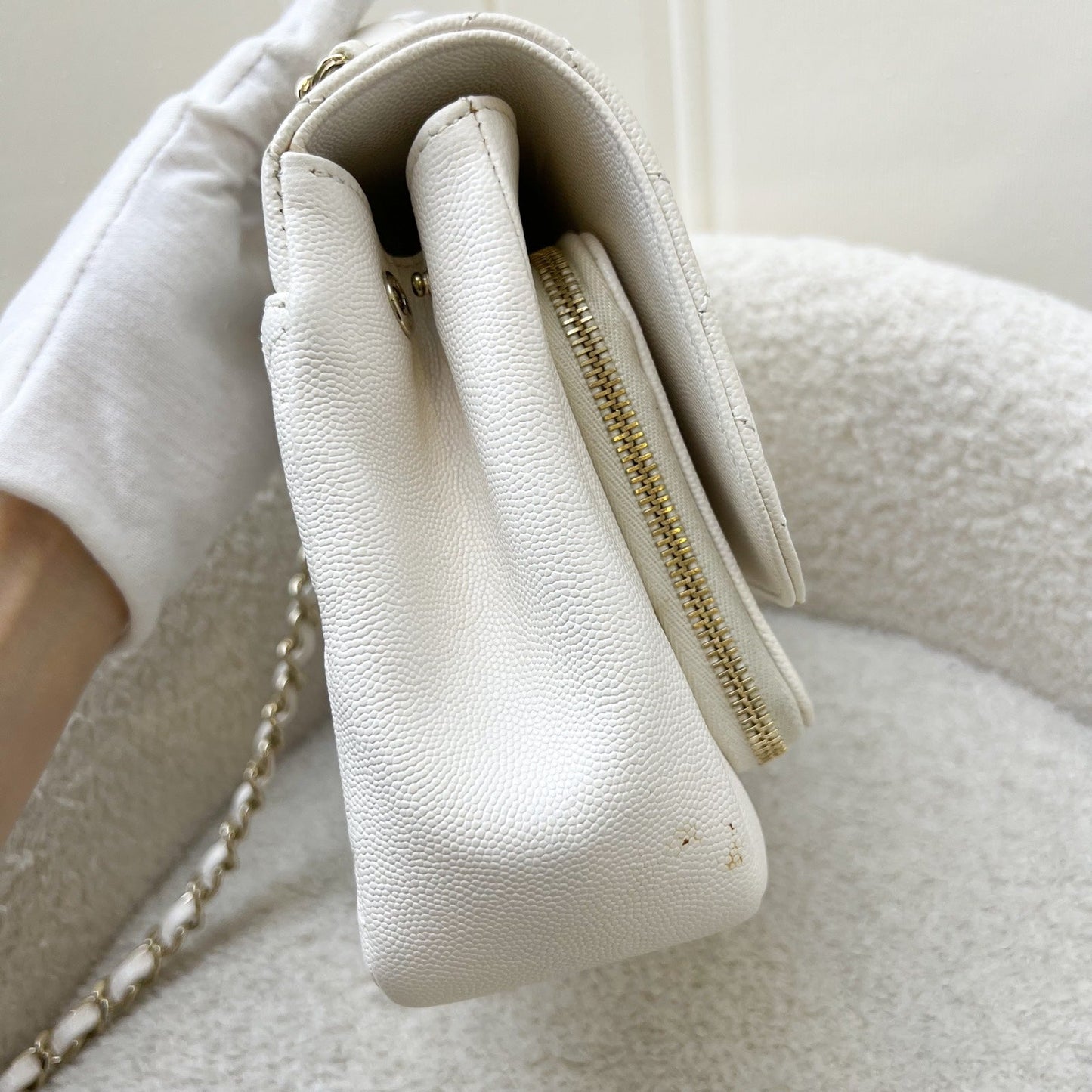 Chanel Medium Business Affinity in White Caviar and LGHW Accessory