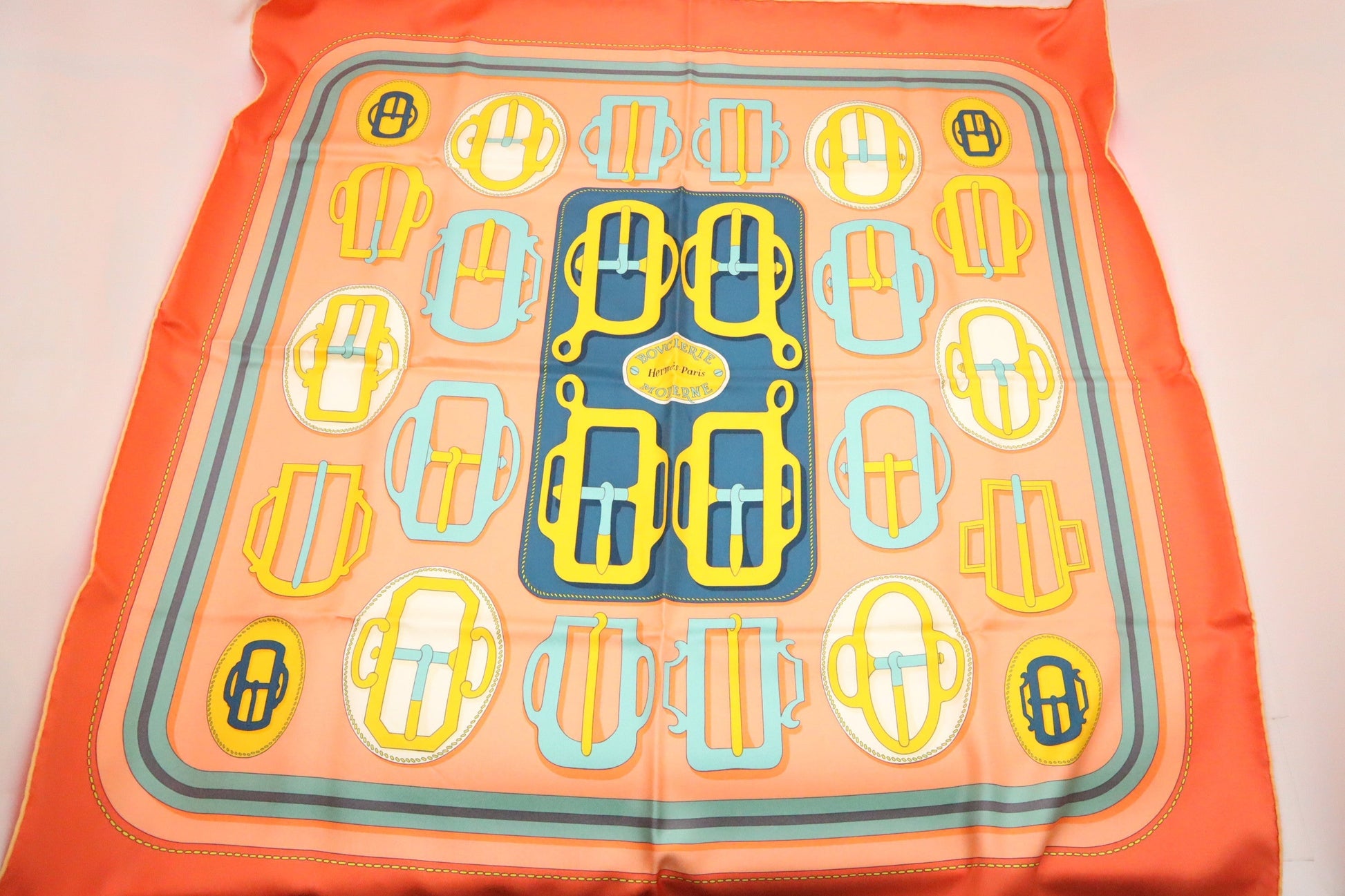 Hermes Carré "Bouclerie Moderne" In Silk Handbag Travel Bag