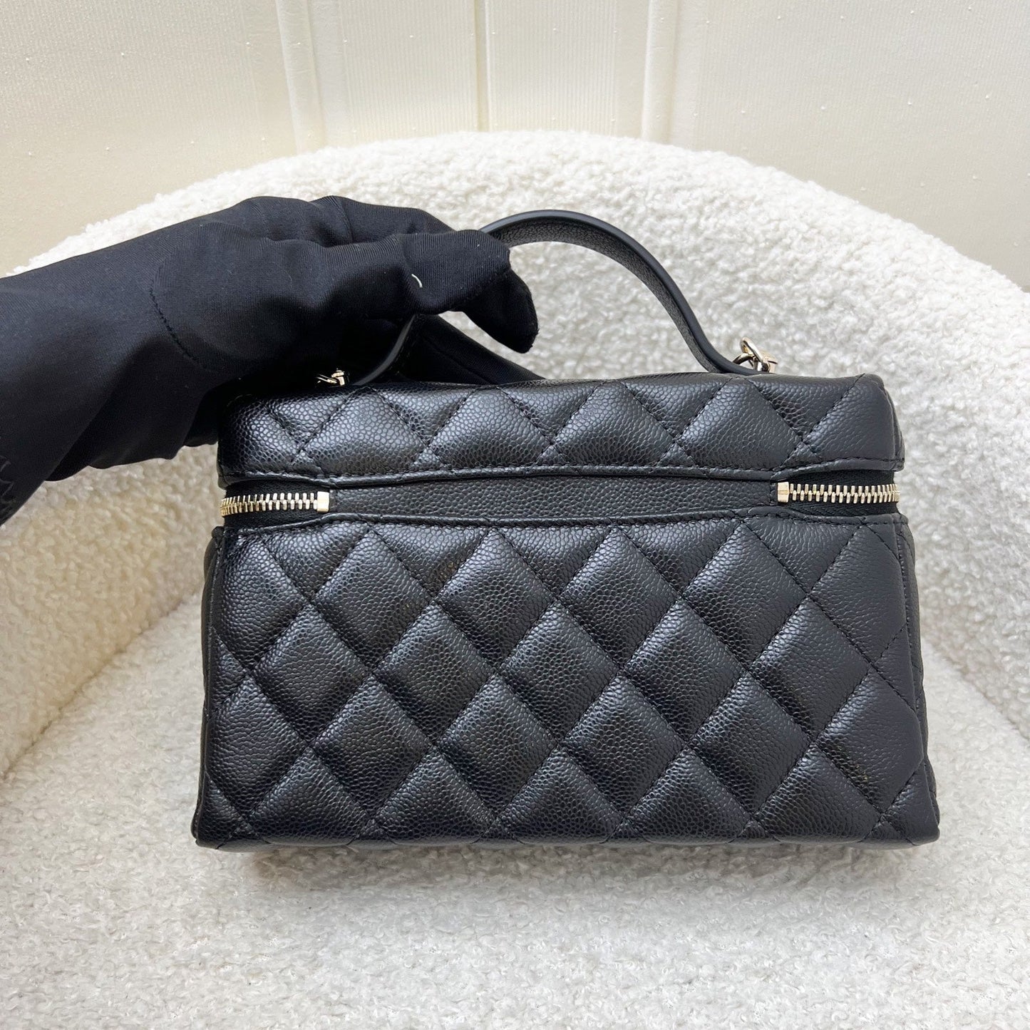Chanel [Brand New Aug 2025] Vanity / Clutch with Chain (LP Style Bag) in Black Caviar and LGHW