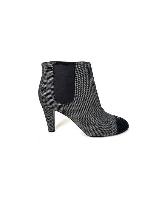 Chanel Black Silver Tweed CC Logo Ankle Booties Boots 40 9.5
