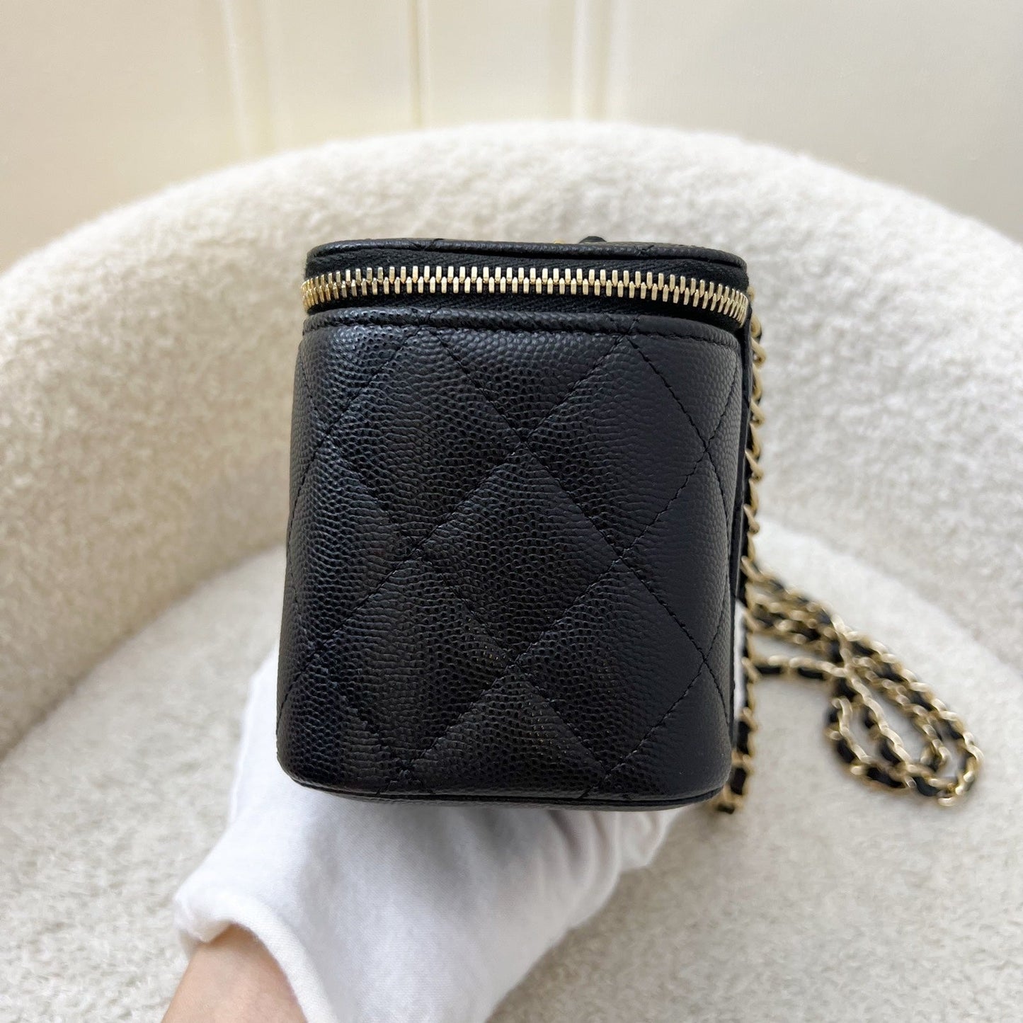 Classic Small Vanity in Black Caviar and LGHW () Signature