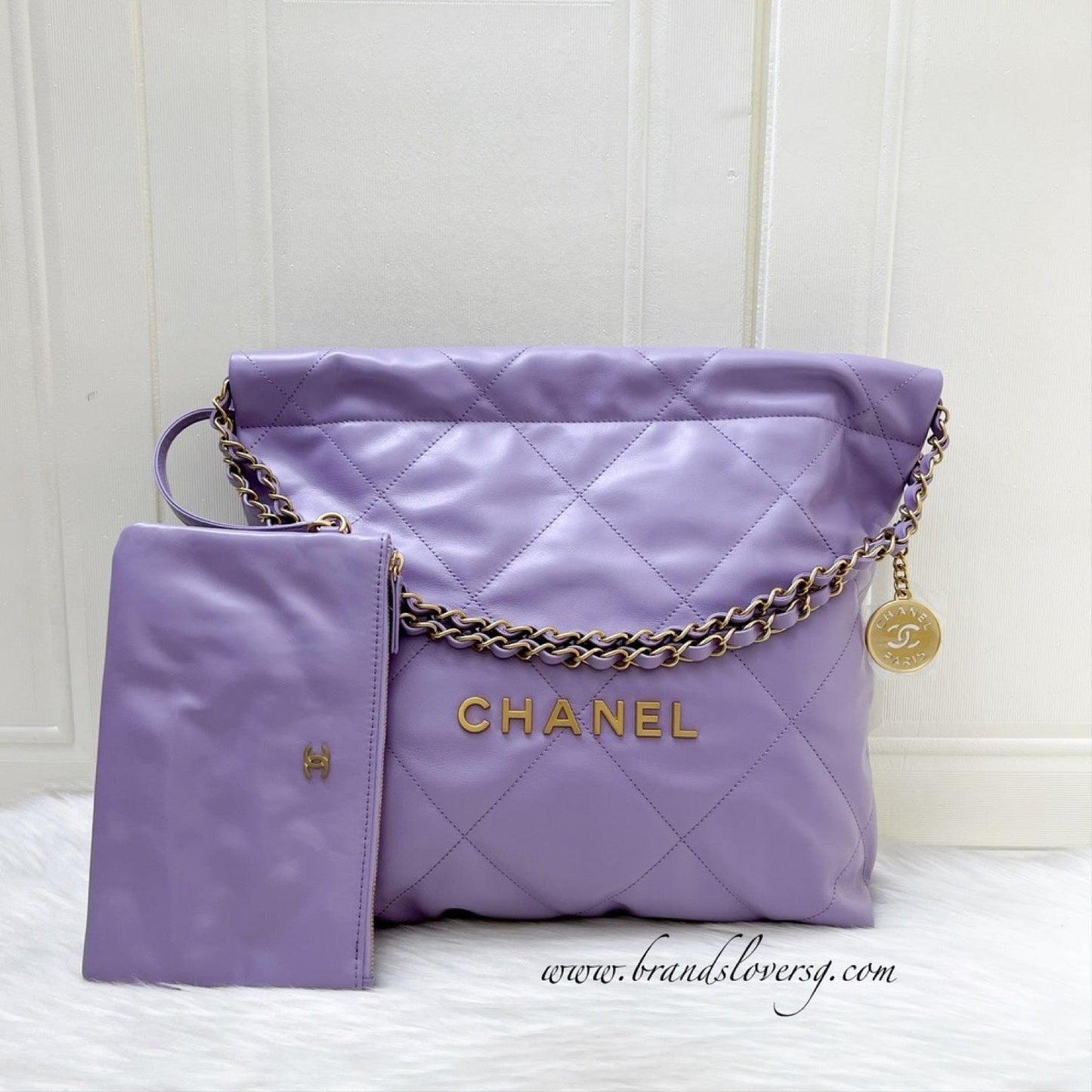 Chanel [Local Full Set - Un] 22 Small Hobo Handbag in Lilac Shiny Calfskin and AGHW (Model: )