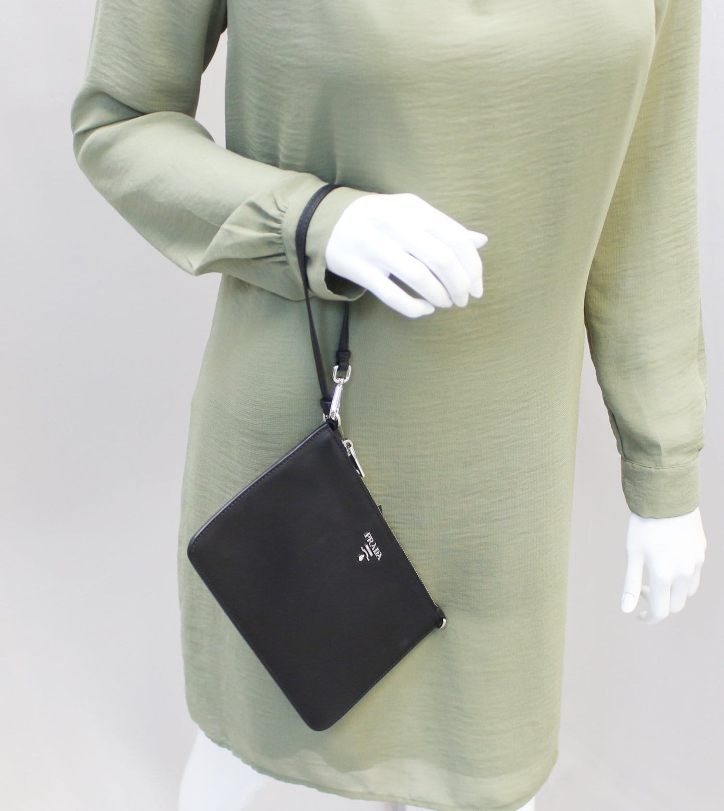 Prada Pl Ue Wristlet Clutch Bag Leather Black