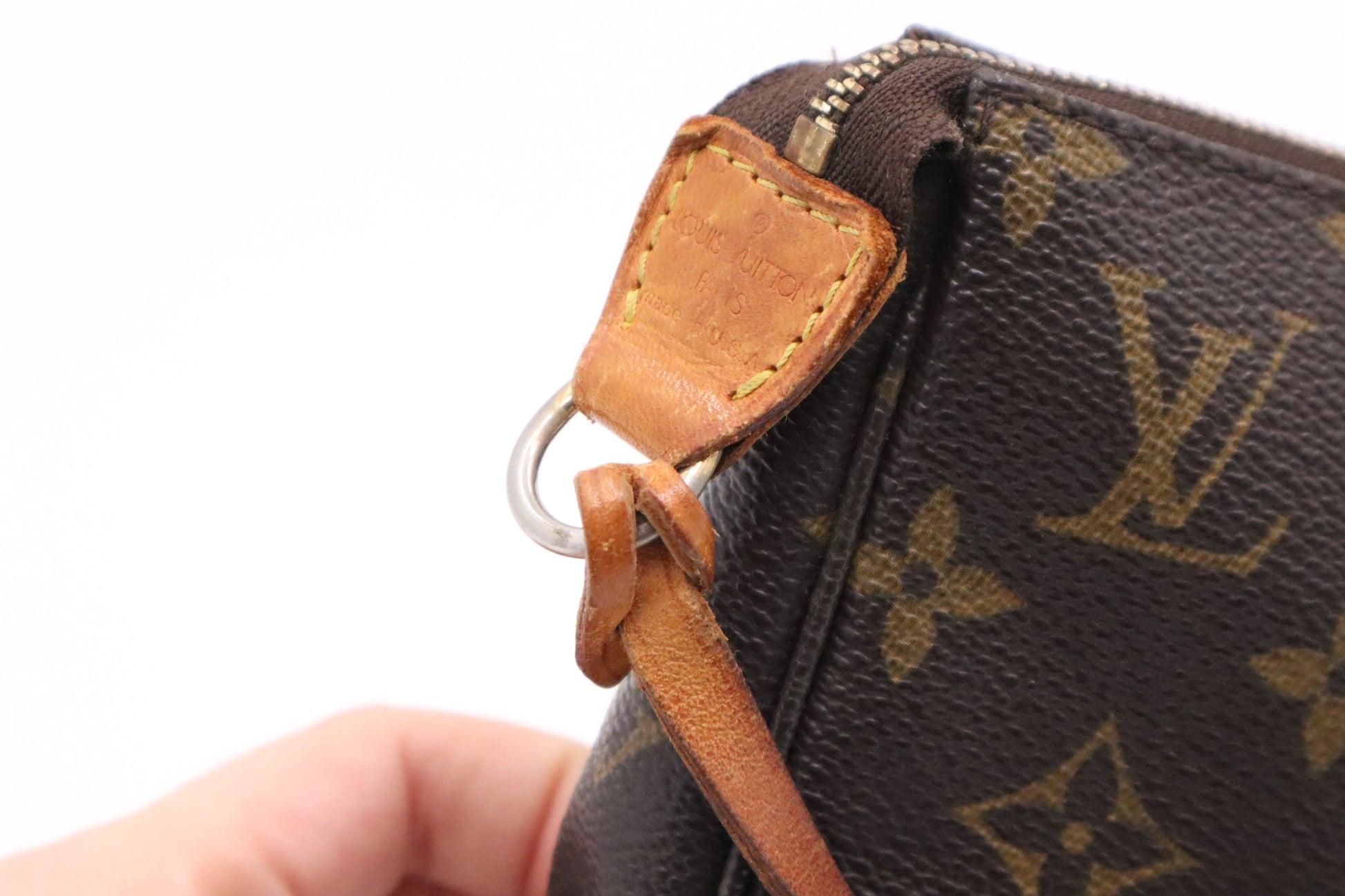 Louis Vuitton Pochette Accessoires Monogram Canvas Clutch Bag Canvas 3