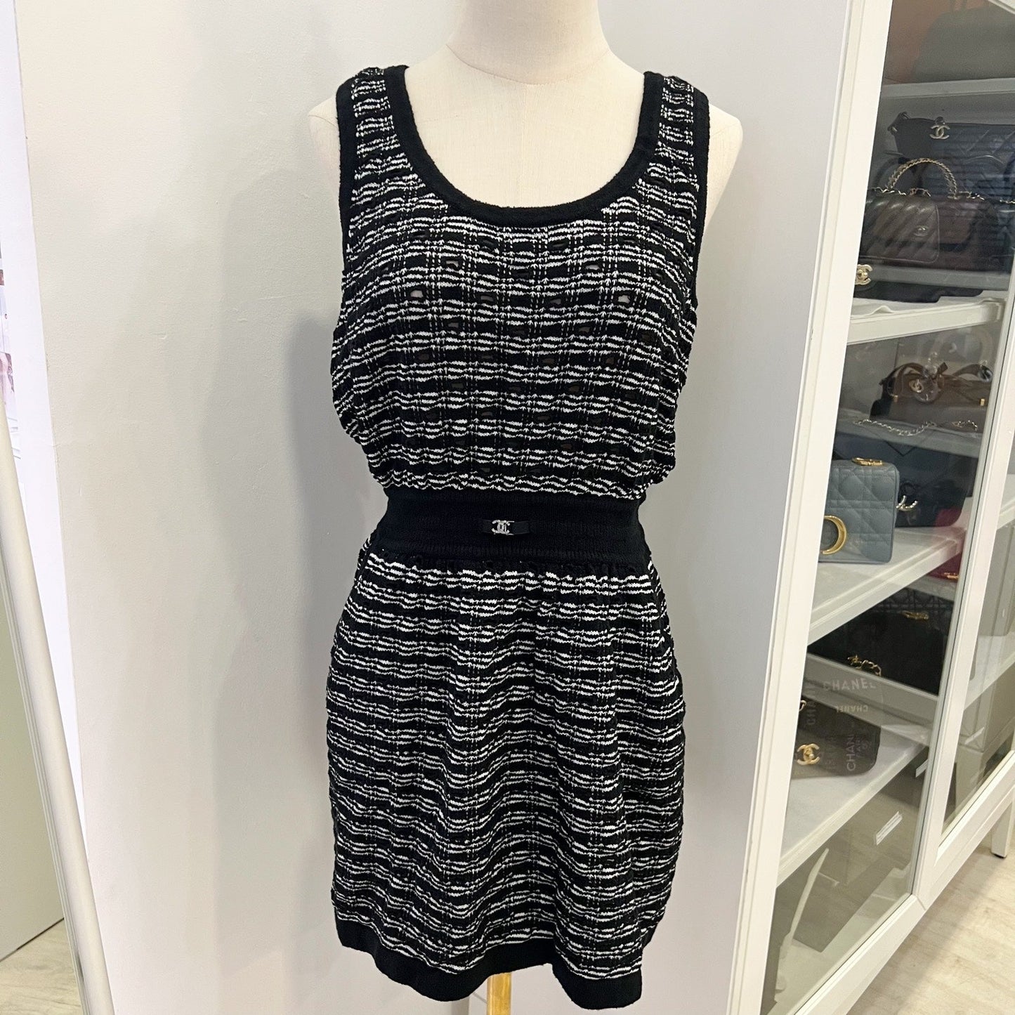 Chanel Sleeveless Knit Mini Dress in Black and White (Model: )