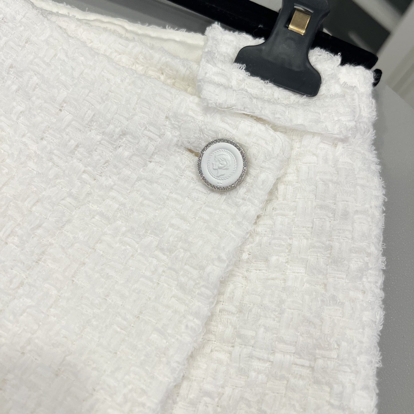 Chanel Tweed Skorts in White Cotton and Polyamide (Model: ) Accessory
