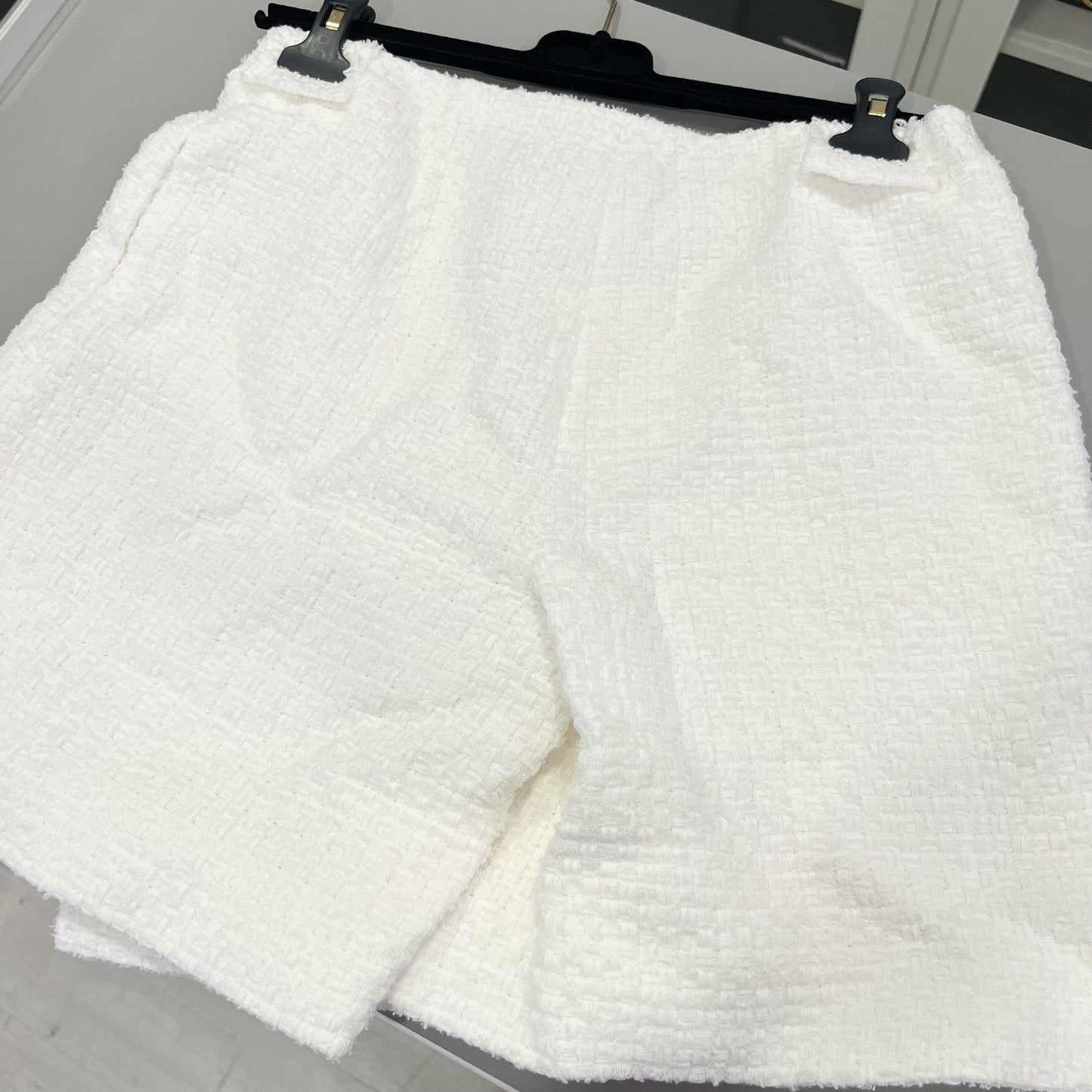 Chanel Tweed Skorts in White Cotton and Polyamide (Model: ) Accessory