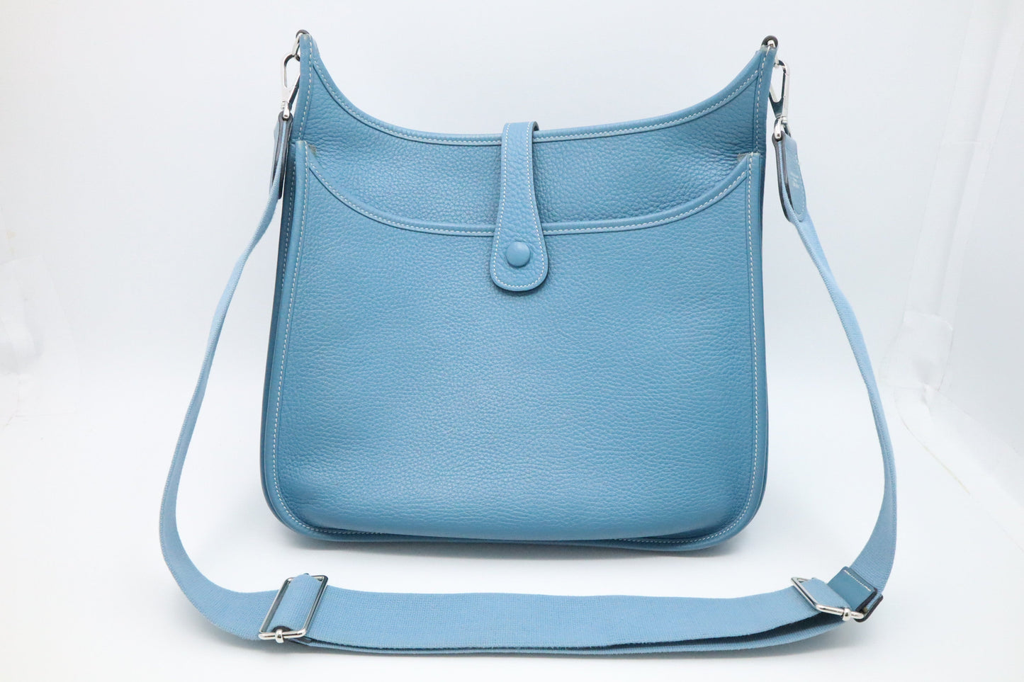 Hermes Evelyne Iii In Handbag Leather Blue Travel Bag
