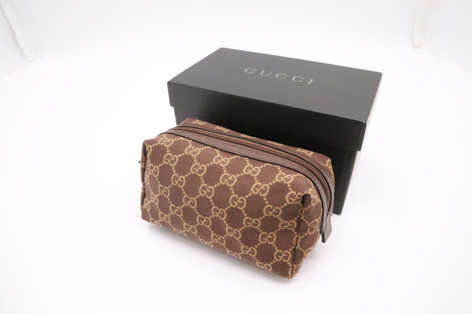 Gucci Pouch GG Canvas Brown Handbag
