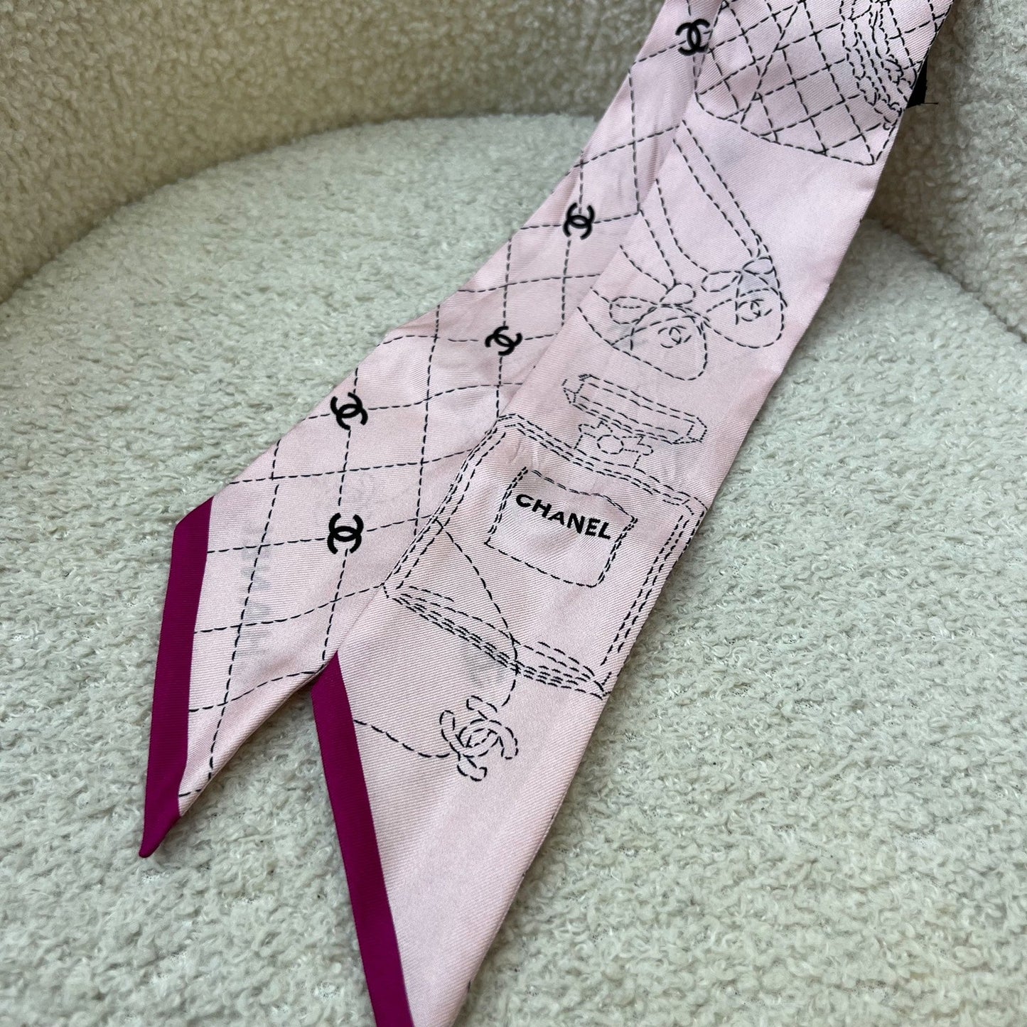 Chanel Scarf / Twilly in Pink Silk (Ref: 8385)