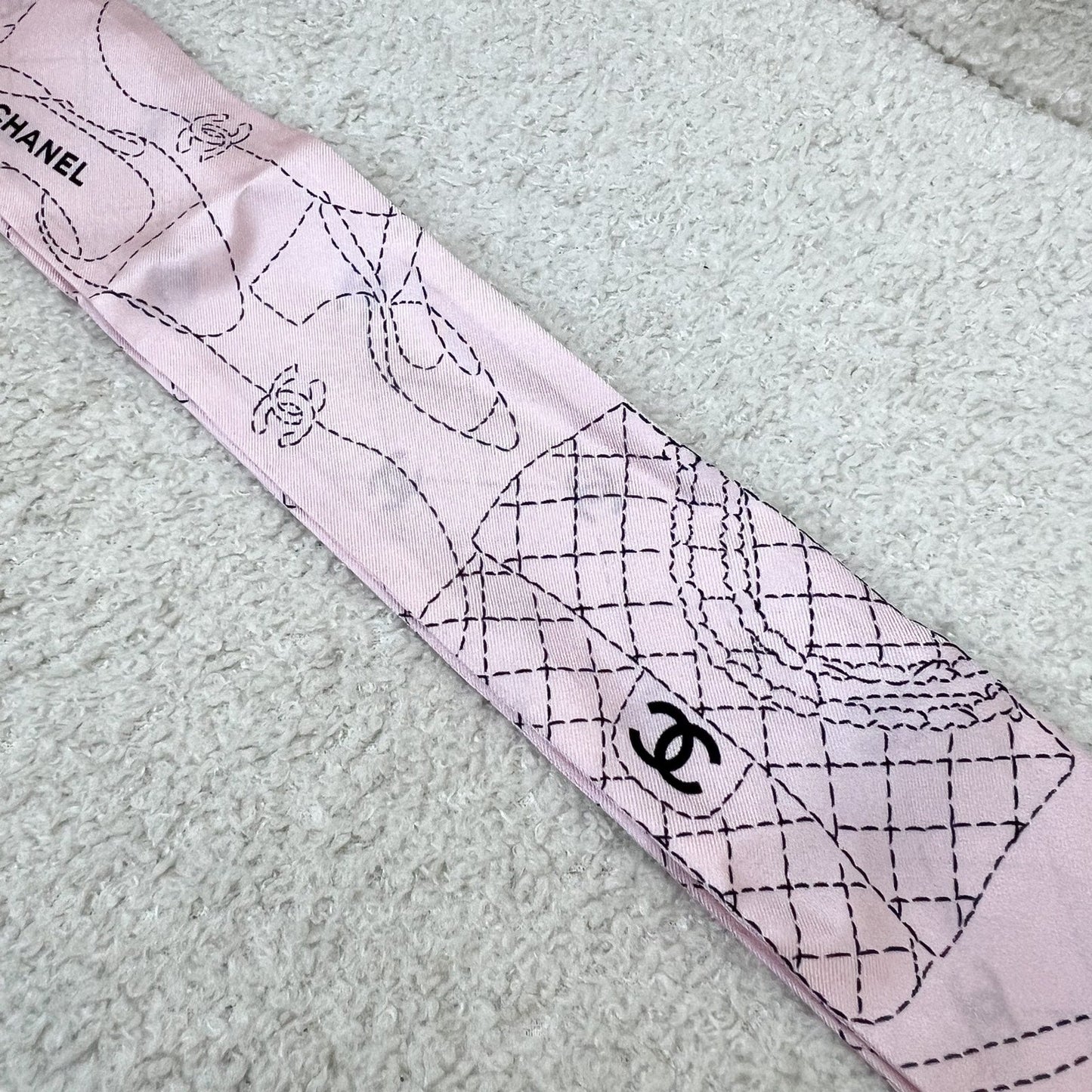 Chanel Scarf / Twilly in Pink Silk (Ref: 8385)