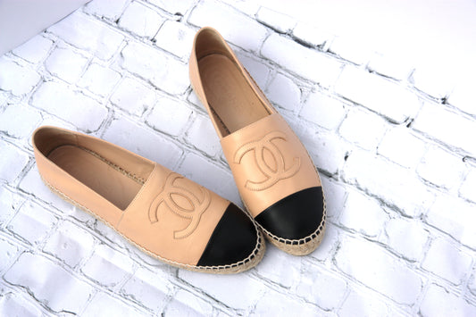Chanel Beige Black Lambskin Round Toe Espadrilles 41 Accessory