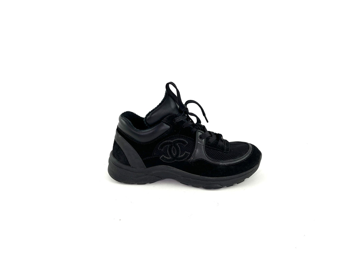 Chanel Black 2020 Interlocking CC Logo Sneakers 39 8