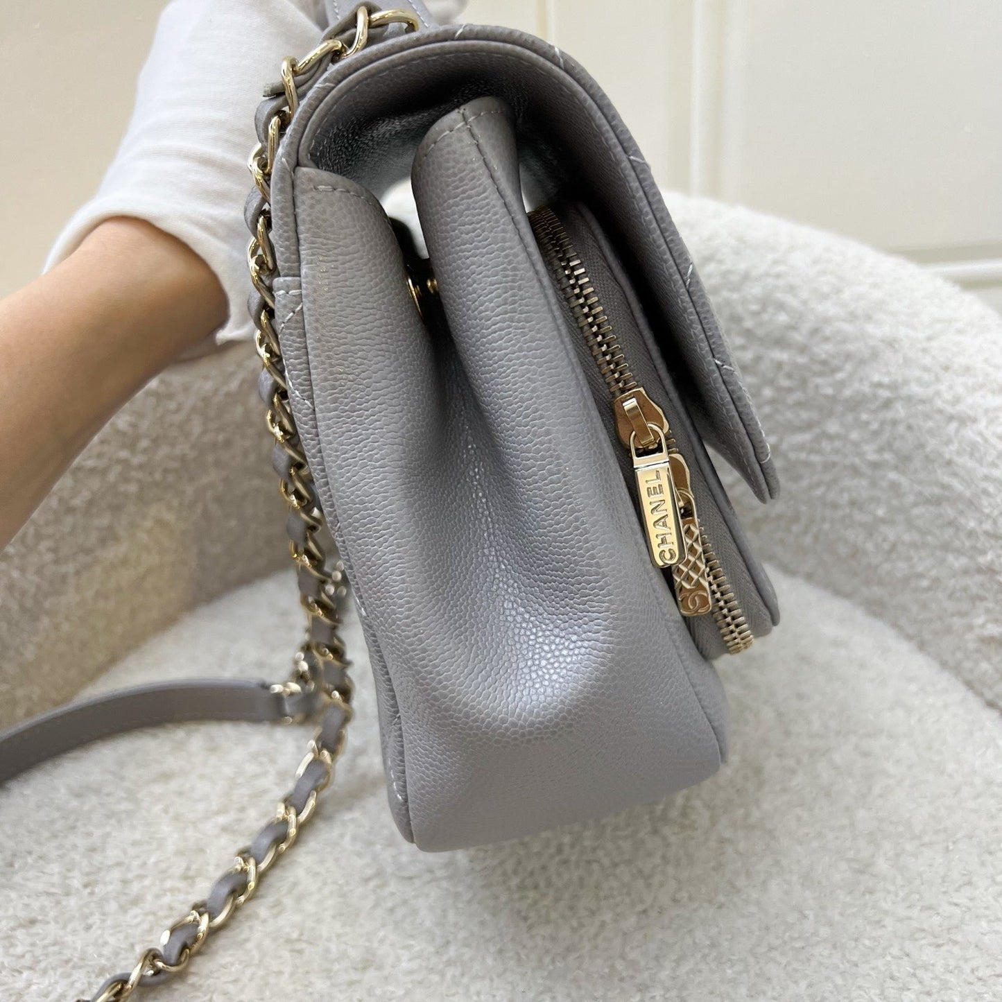 Chanel Medium Business Affinity Flap in Grey Caviar and LGHW (Model: ) Accessory