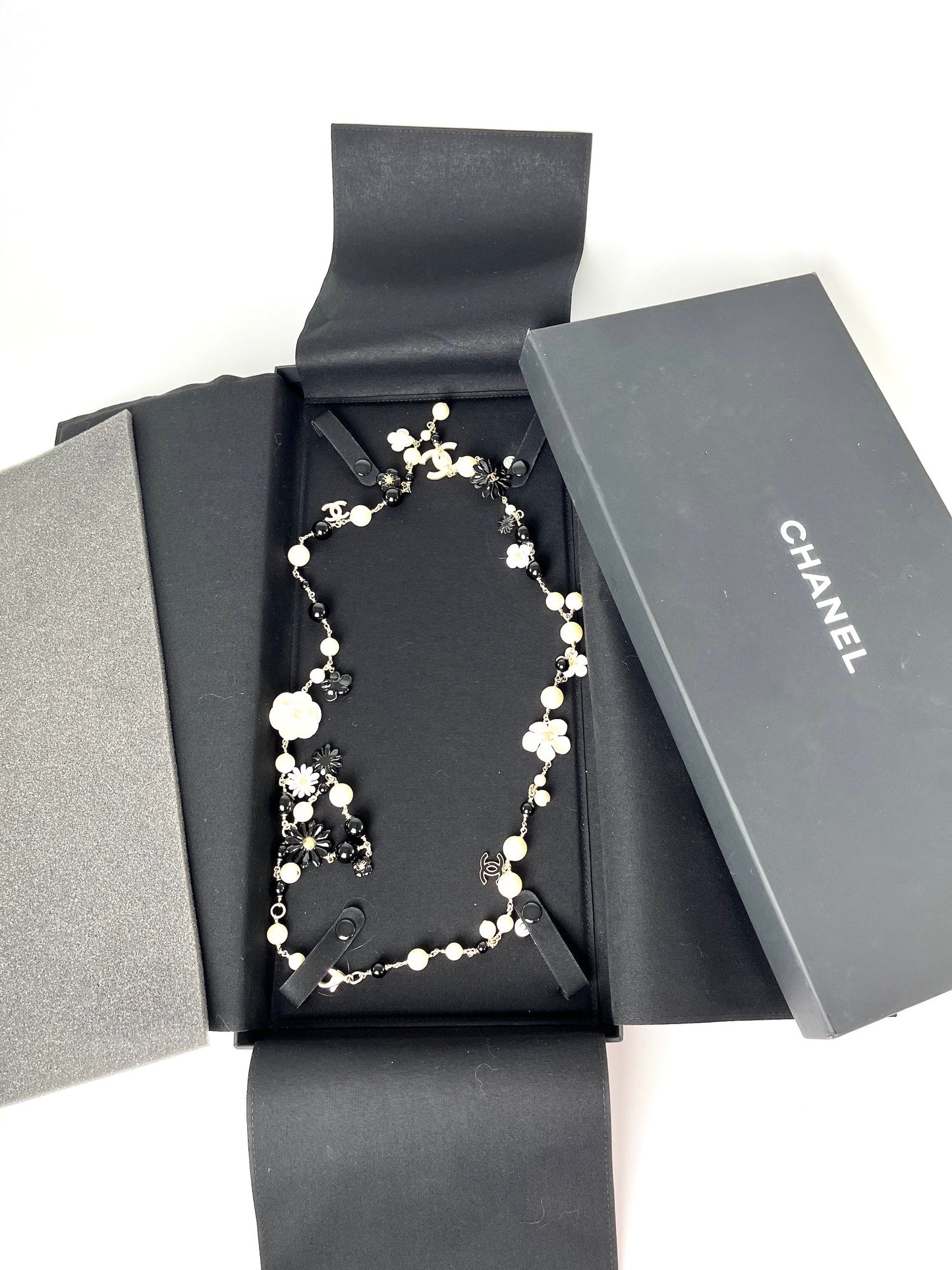 Chanel Faux Pearl CC Black White Flower Station Long Necklace