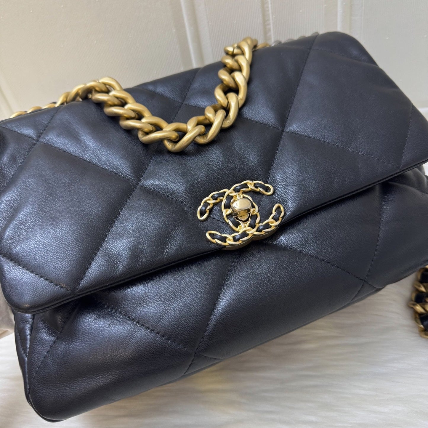 Chanel 19 Medium / Large Flap in Black Lambskin and 3-tone HW Accessory