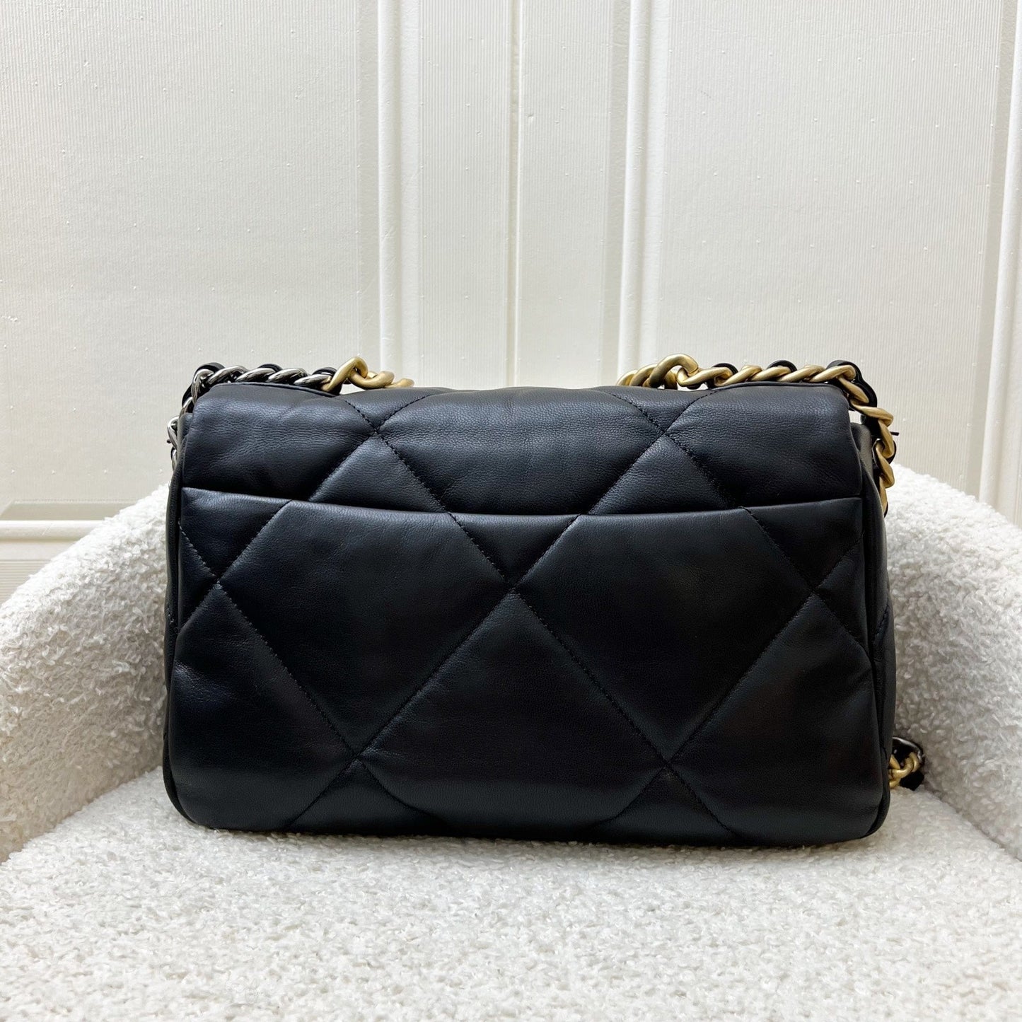 19 Small Flap in Black Goatskin and 3-tone HW (Model: ) Accessory Signature