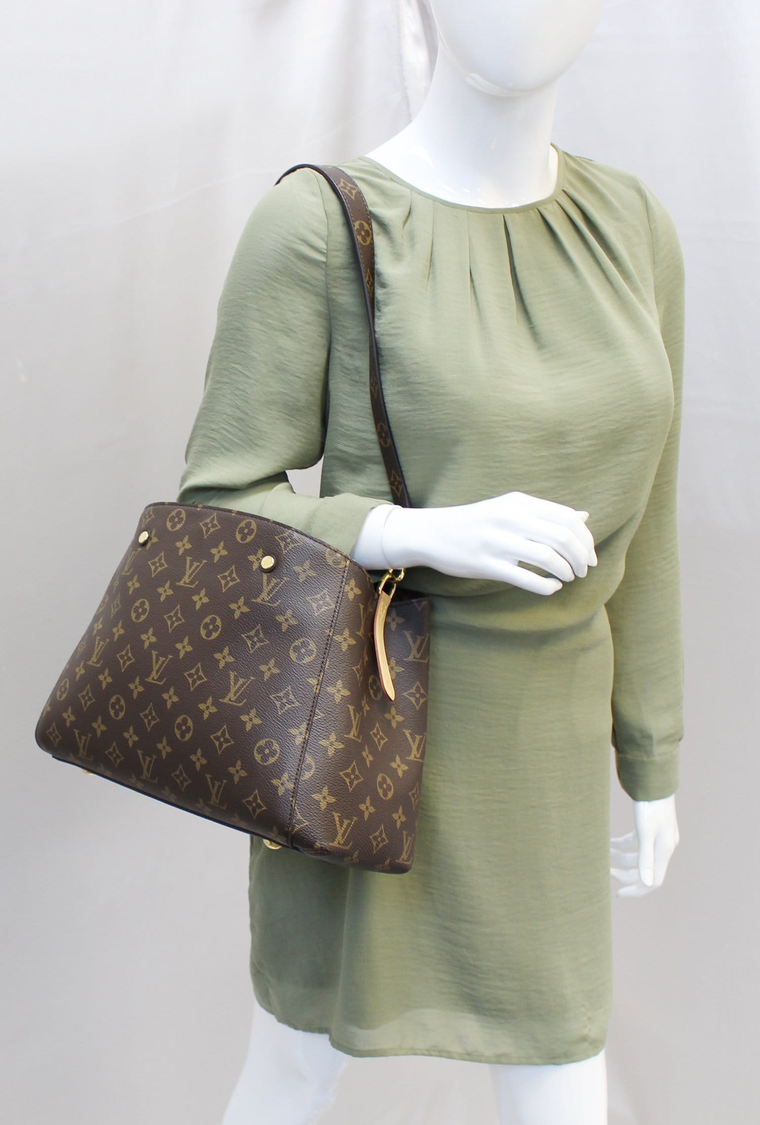 Louis Shoulder Handbag Montaigne Mm Monogram Shoulder Bag
