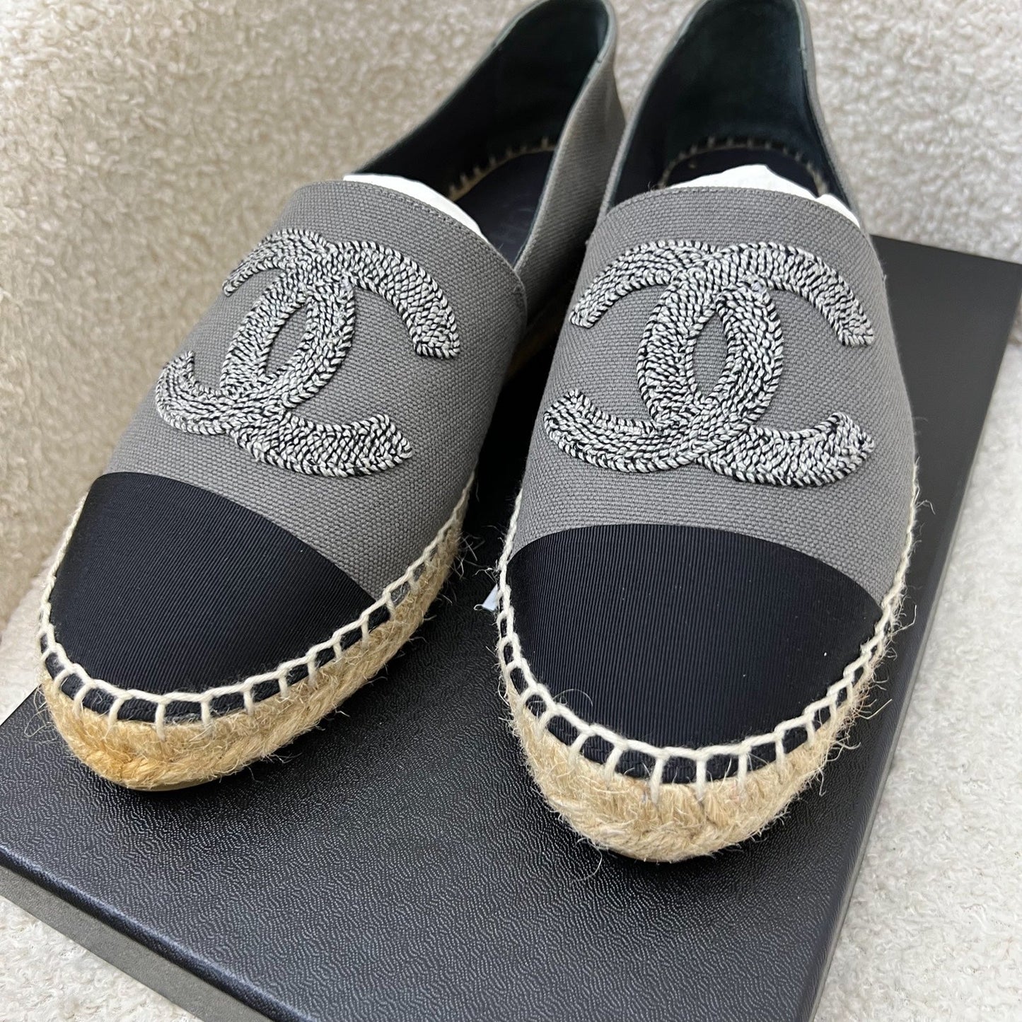Chanel Espadrilles in Grey Canvas and Black Gosgrain Sz 37 Accessory