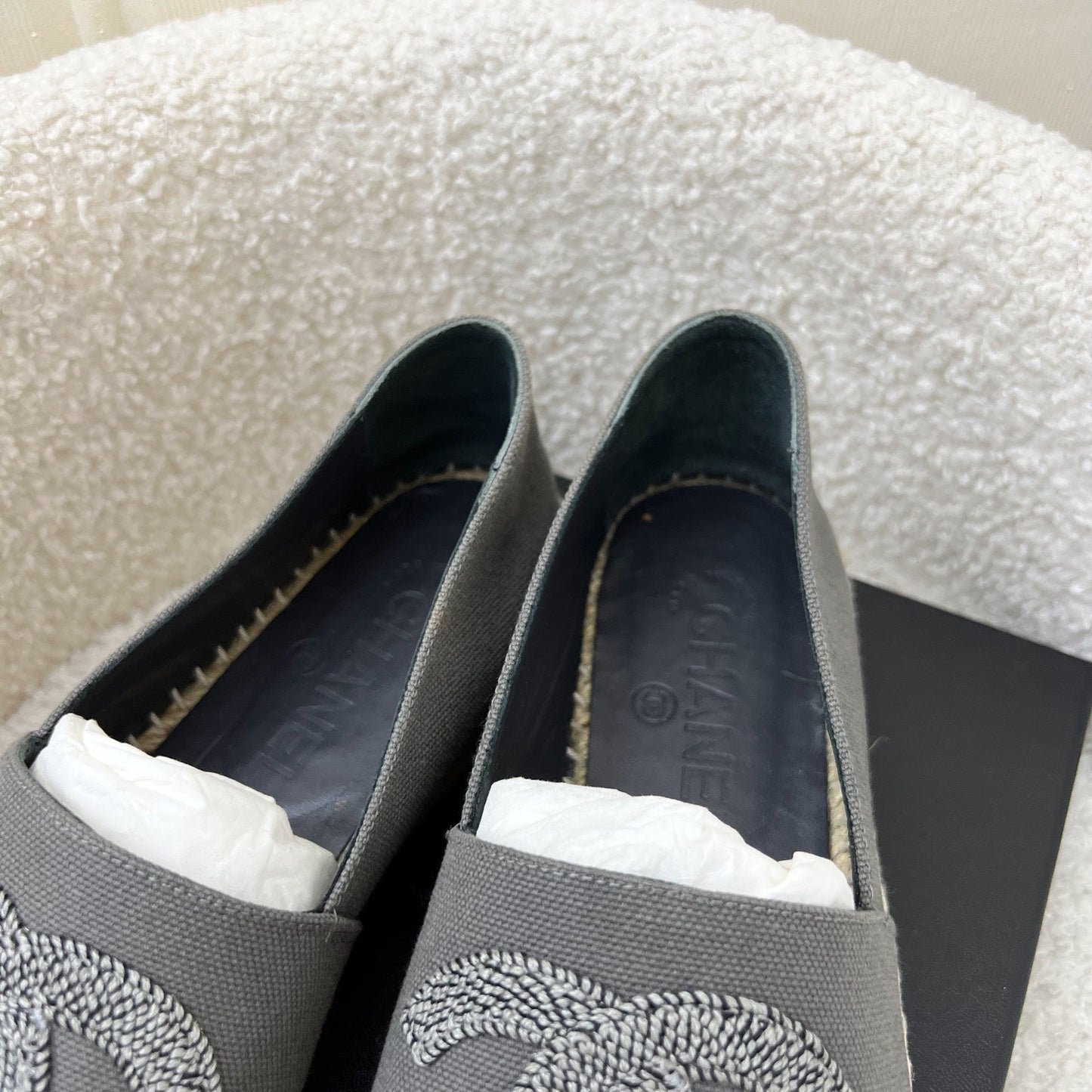 Chanel Espadrilles in Grey Canvas and Black Gosgrain Sz 37 Accessory