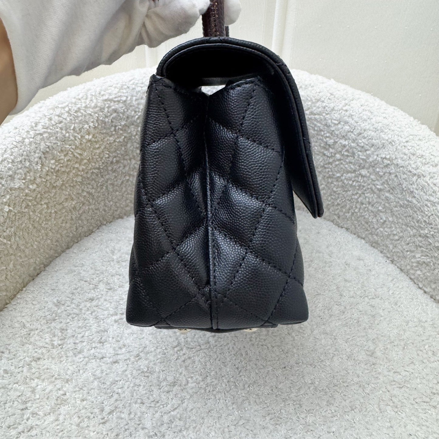 Chanel Small () Coco handle in Black Caviar, Burgundy Lizard Embossed Calfskin Handle and LGHW (Model: ) Accessory