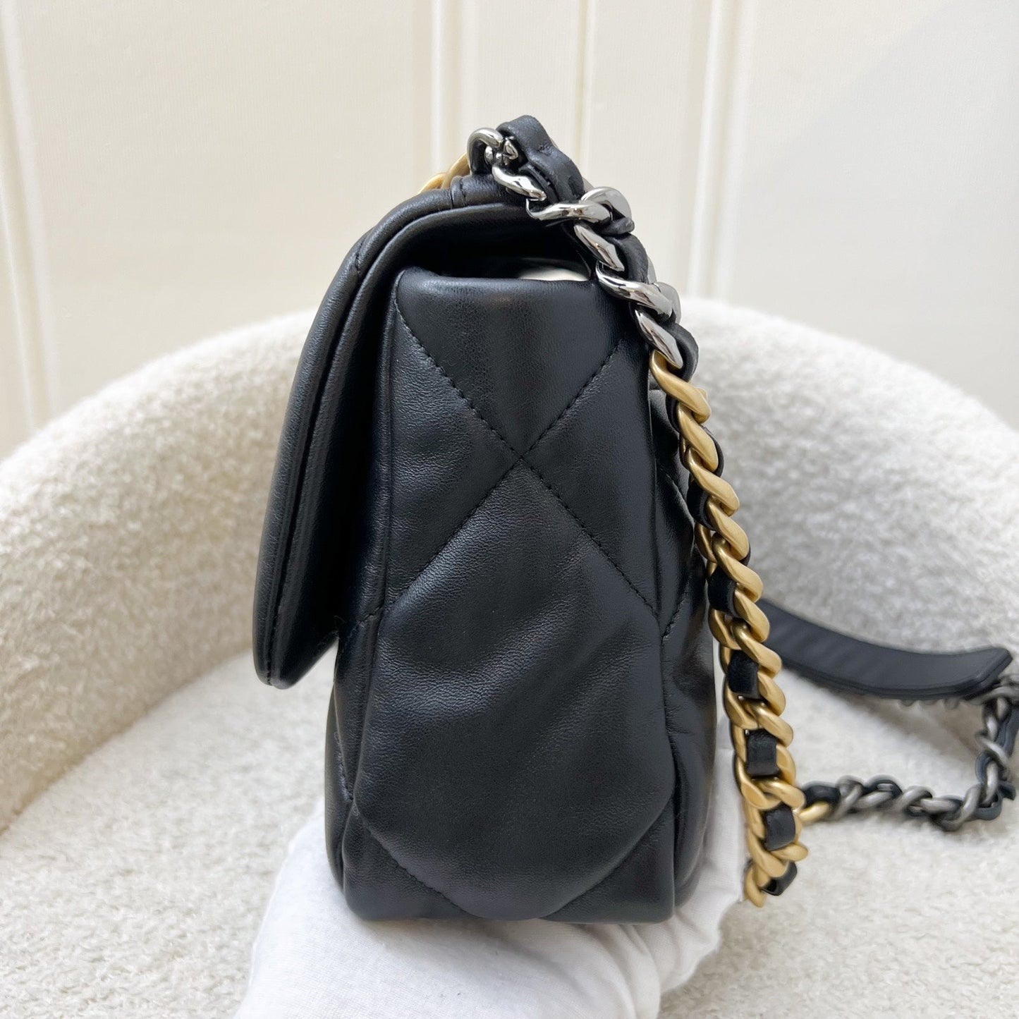 19 Small Flap in Black Lambskin and 3-tone HW (Model: ) Accessory Signature