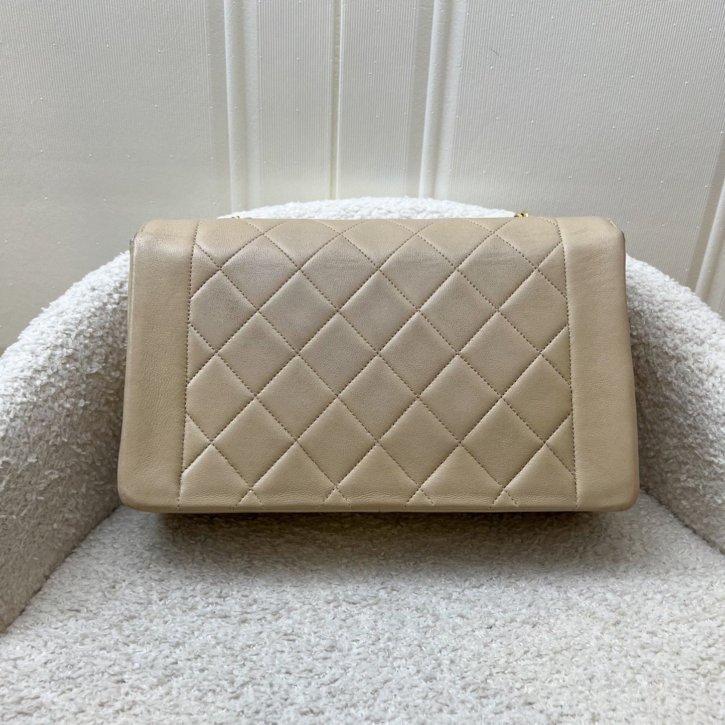Chanel Medium Diana Flap in Beige Lambskin and GHW Accessory