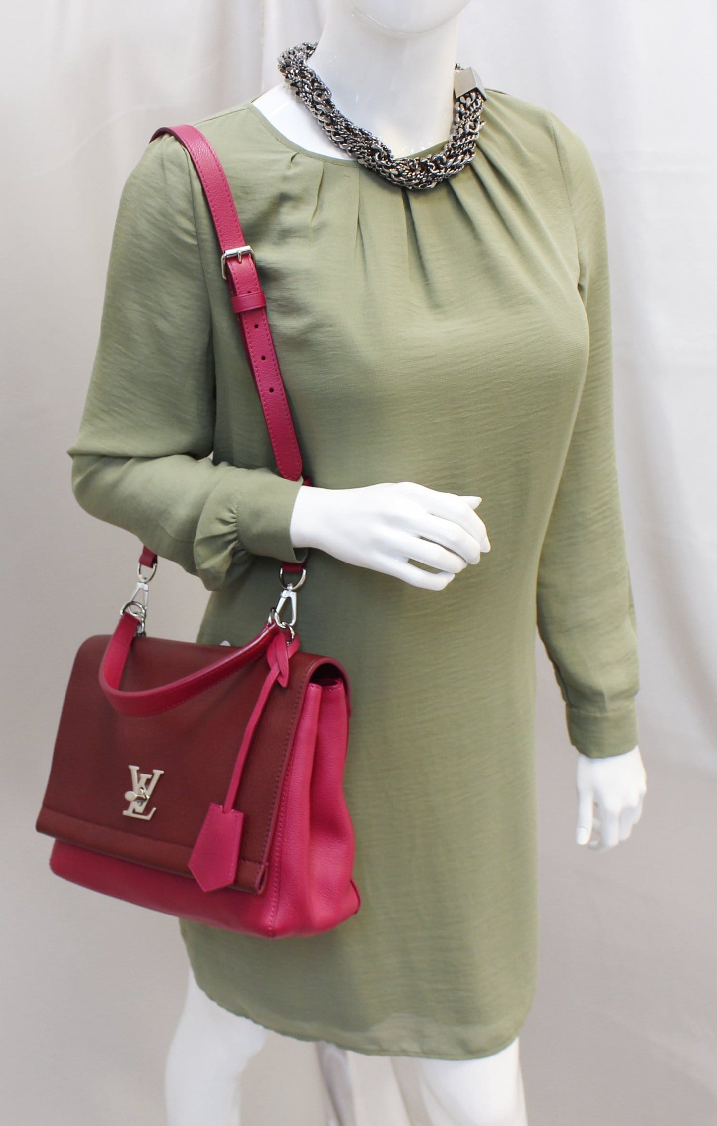 Louis Burgundy Lockme Ii Shoulder Bag Pink