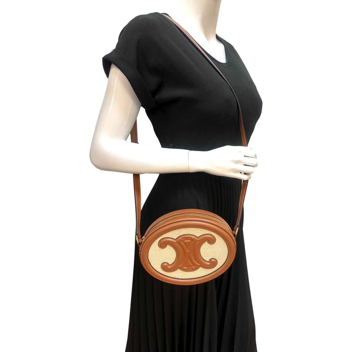 Triomphe Oval Calfskin Shoulder Bag Leather Tan