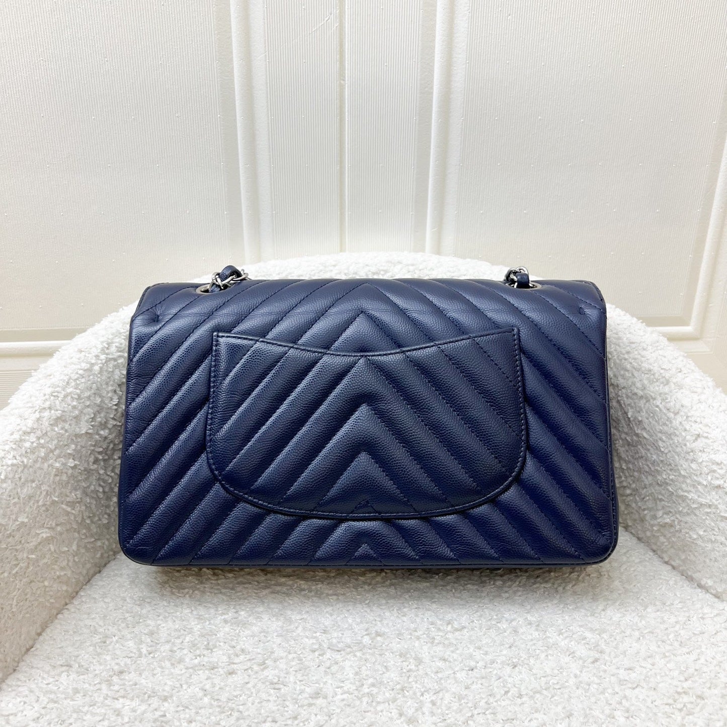 Chanel Medium Classic Flap CF in Chevron Quilted Navy Caviar and SHW Accessory