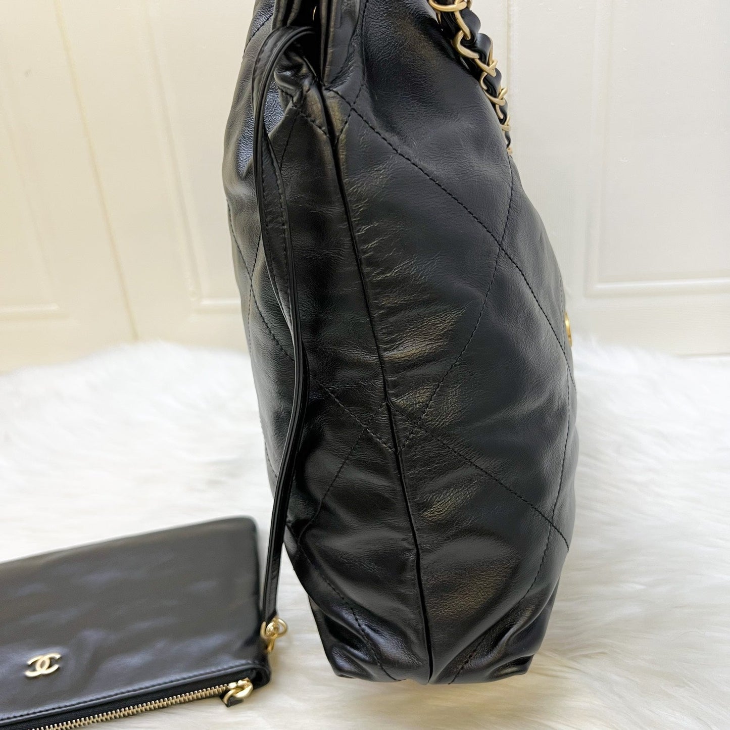 Chanel 22 Medium Hobo Bag in Black Calfskin and AGHW (Model: )