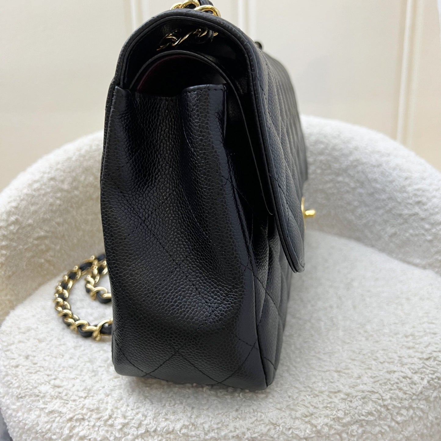 Jumbo Classic Flap DF in Black Caviar and GHW Accessory Signature