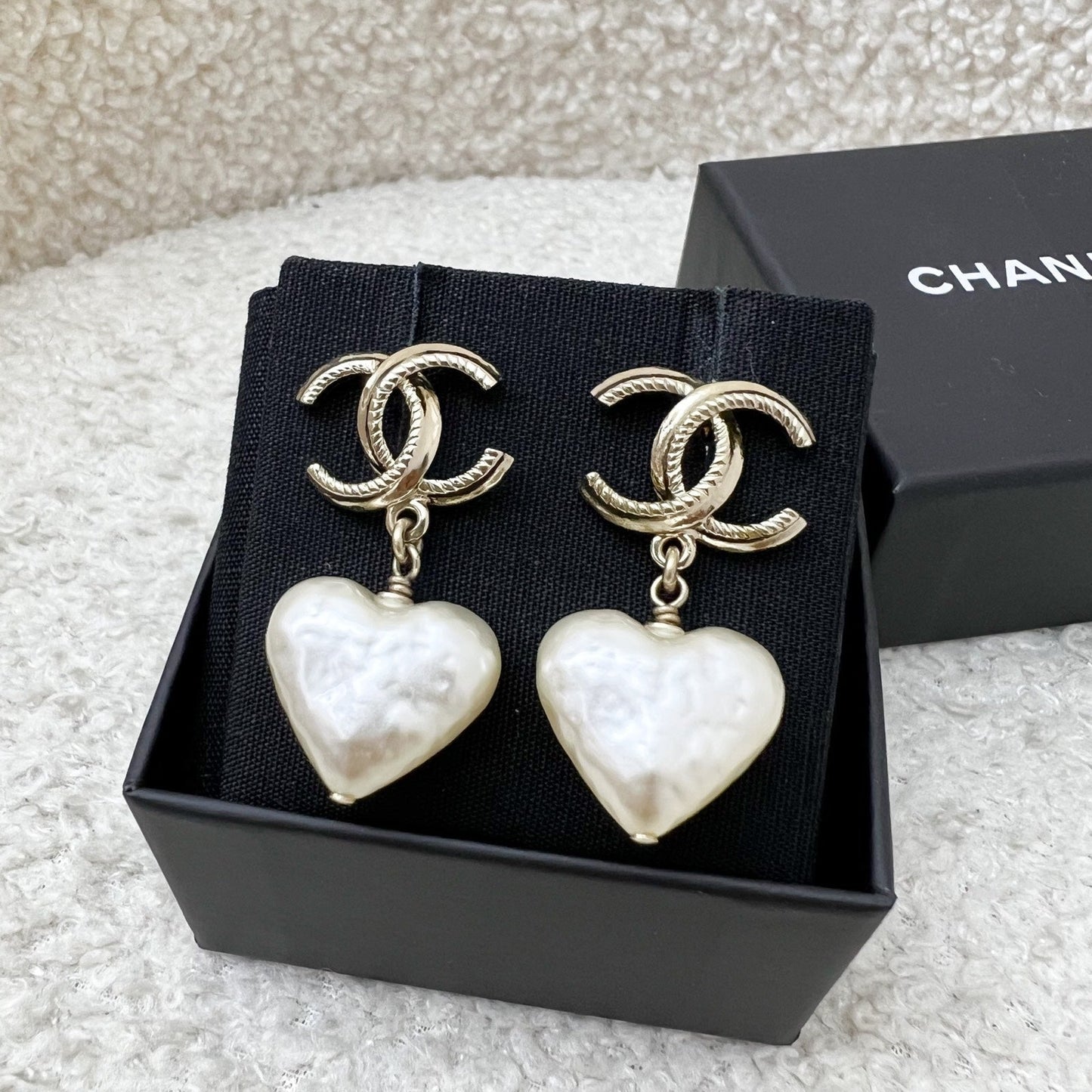 Chanel CC Logo with Heart Pearl Dangling Earrings in LGHW (Model: ) Jewelry