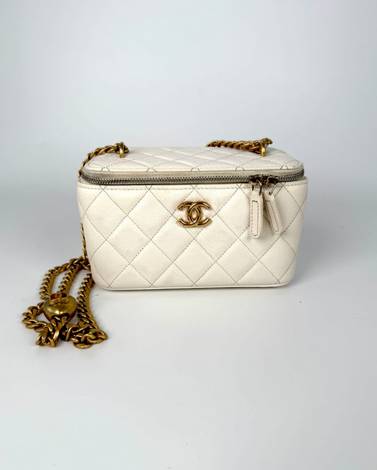 Chanel White Sweetheart Caviar Vanity Case CC Chain Crossbody Bag