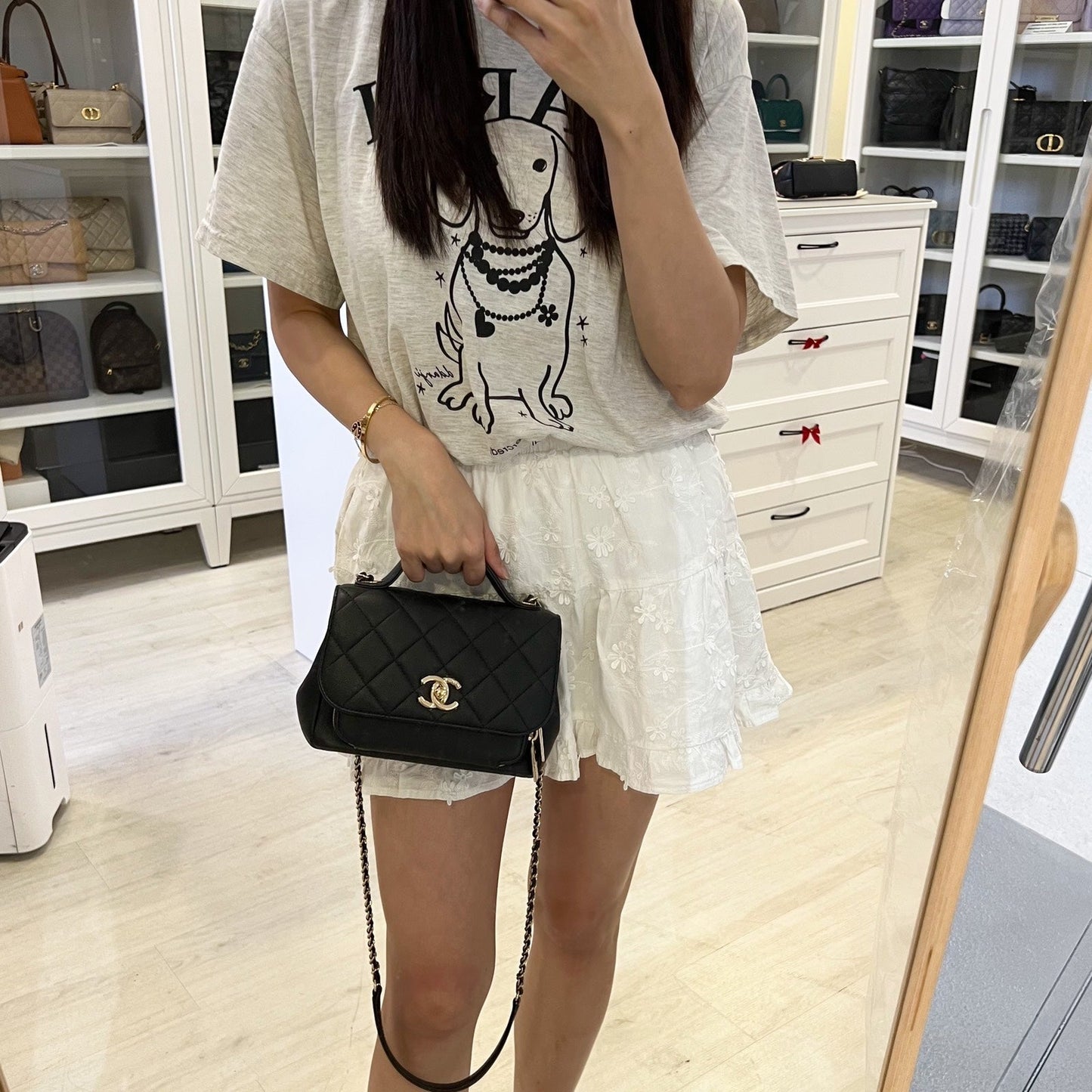 Chanel Small Business Affinity Flap in Black Caviar and LGHW Accessory