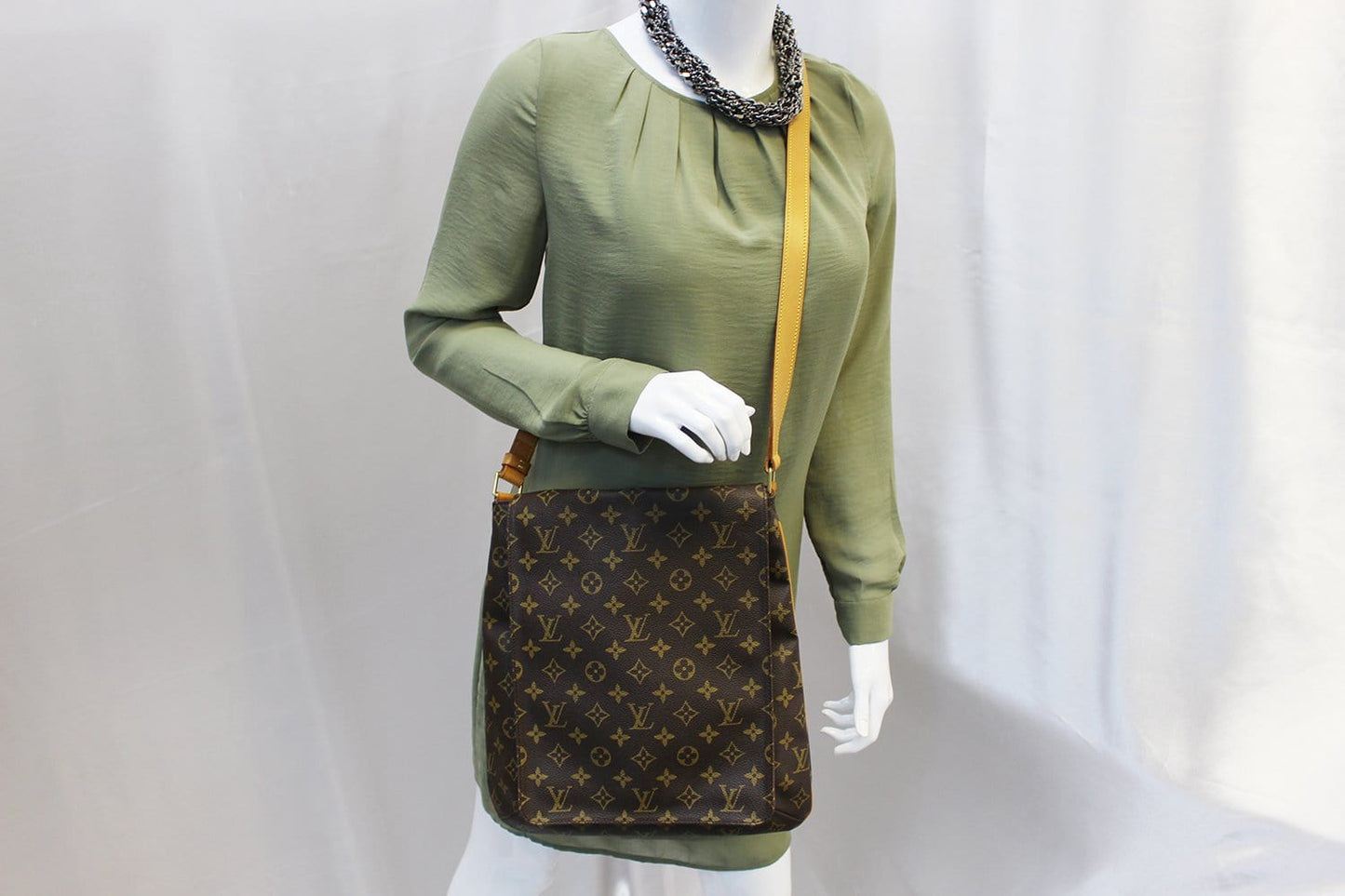 Louis Mtte Crossbody Bag Canvas Monogram