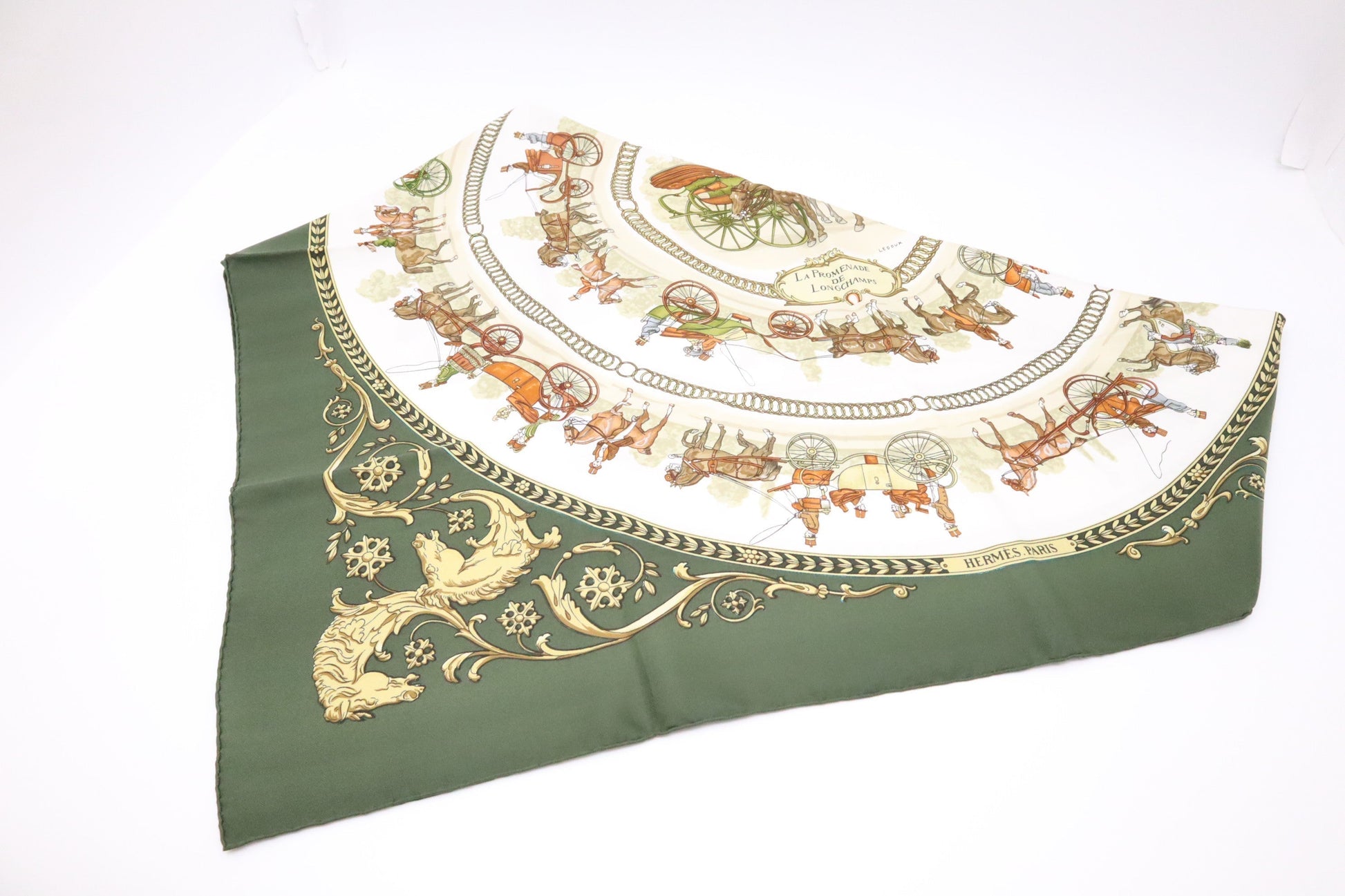 Hermes Paris La Promenade De Longchamps Carre In Green Travel Bag
