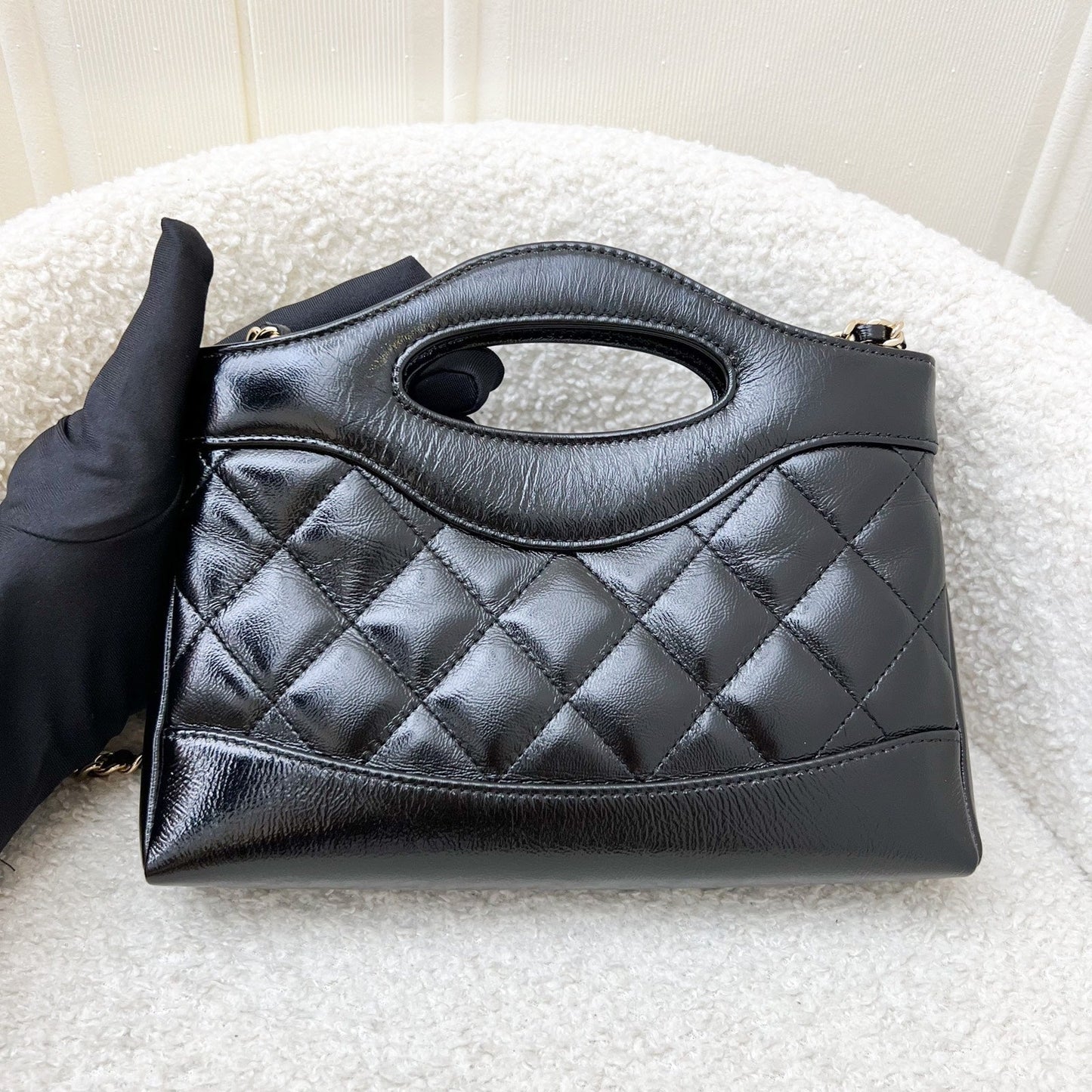 31 Nano Shopping in Black Shiny Calfskin and LGHW (Model: ) Accessory Signature
