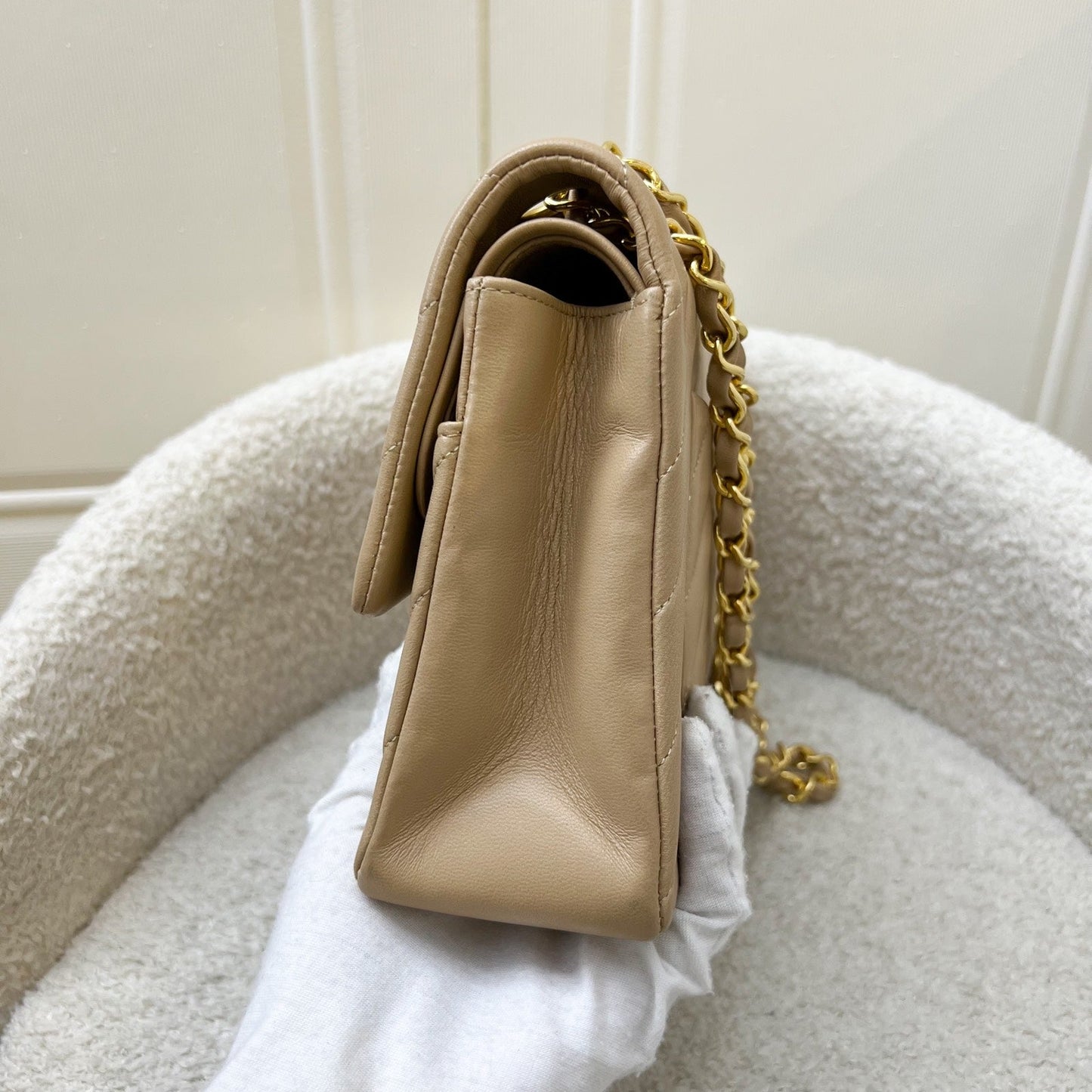Chanel Medium Classic Flap CF in Chevron Quilted Beige Lambskin and Gold Plated HW Accessory