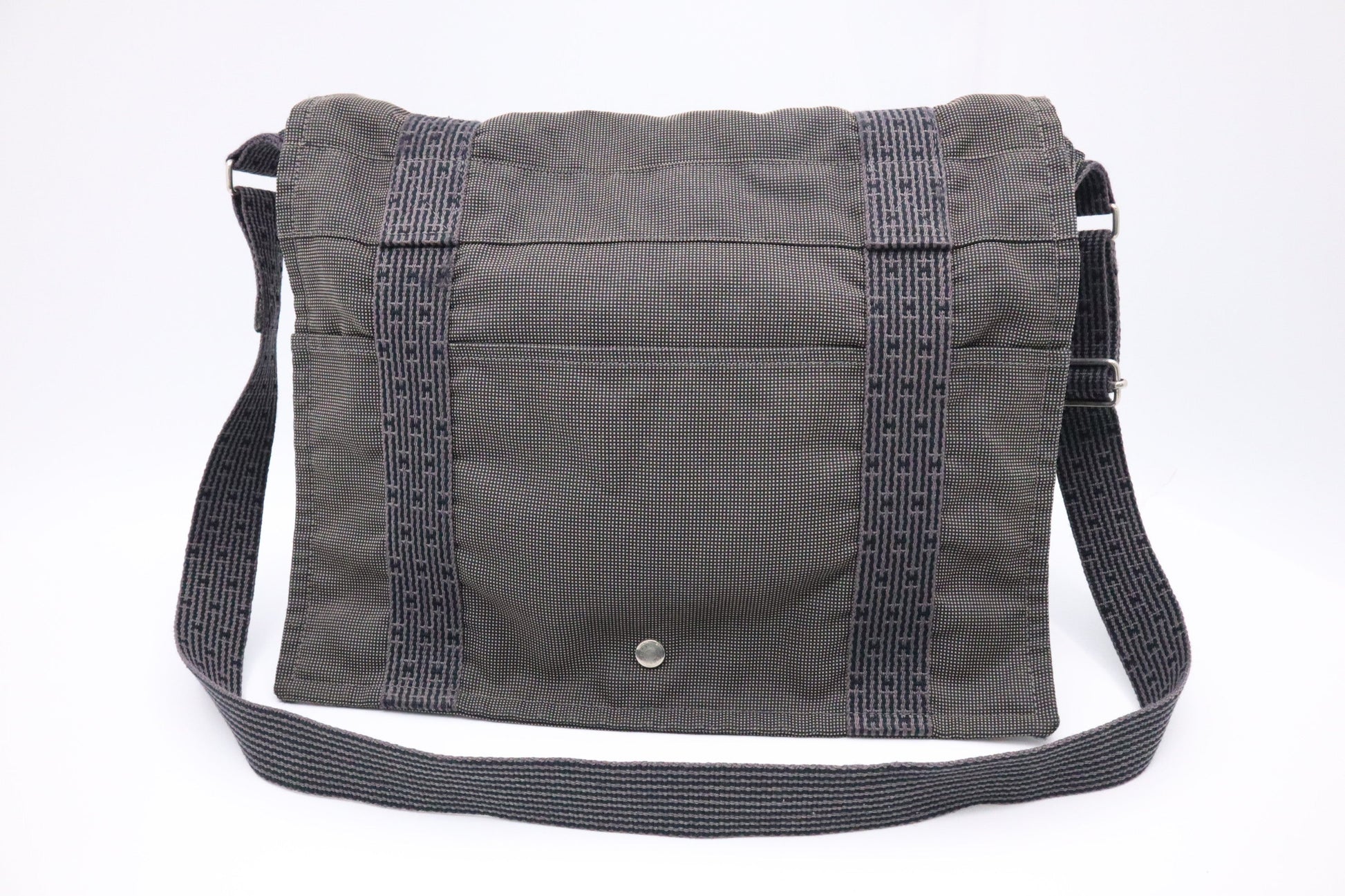 Hermes Herline Bassas Shoulder Bag In Grey Canvas