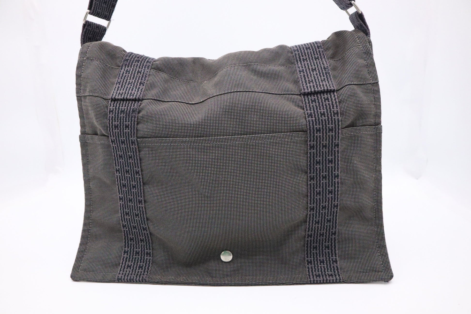 Hermes Herline Bassas Shoulder Bag In Grey Canvas