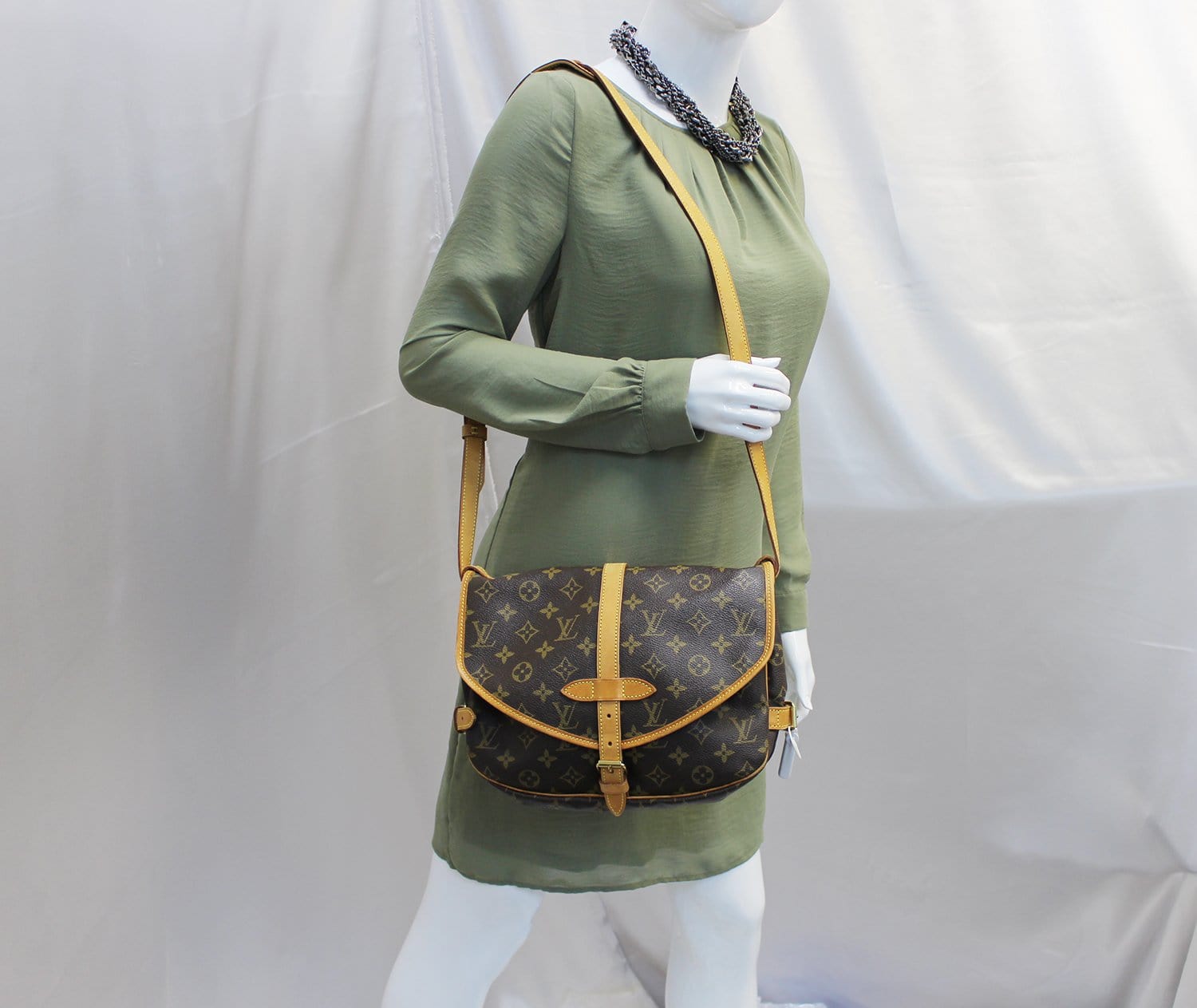 Louis Saumur Shoulder Bag Canvas Monogram